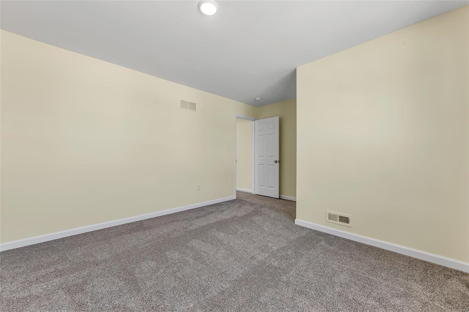 932 Little Fieldstone Court