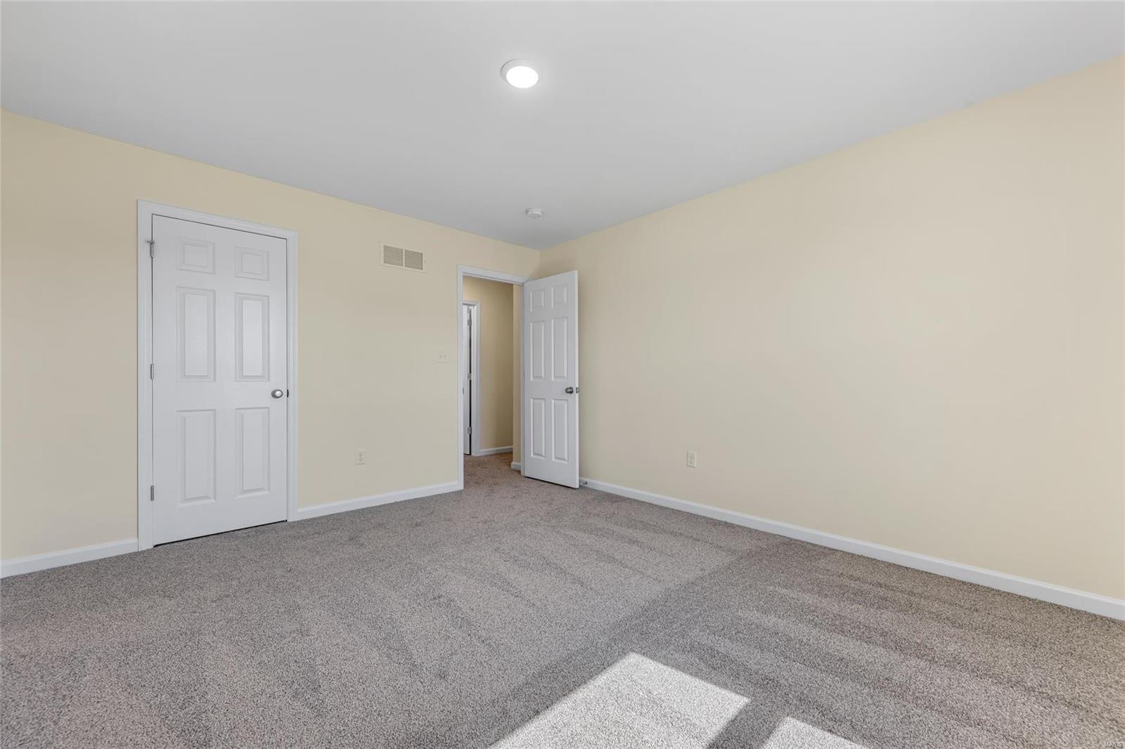 932 Little Fieldstone Court