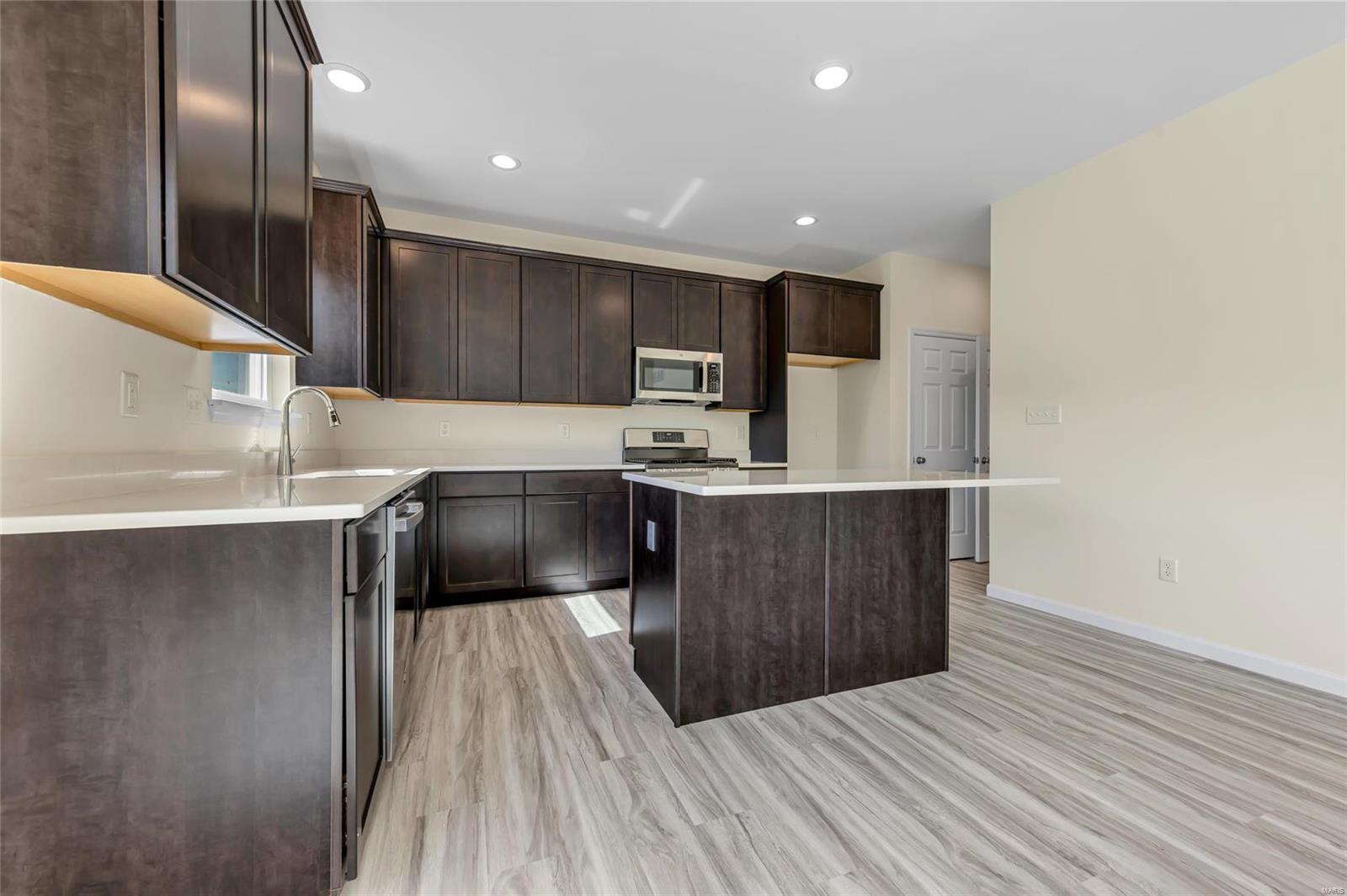 932 Little Fieldstone Court