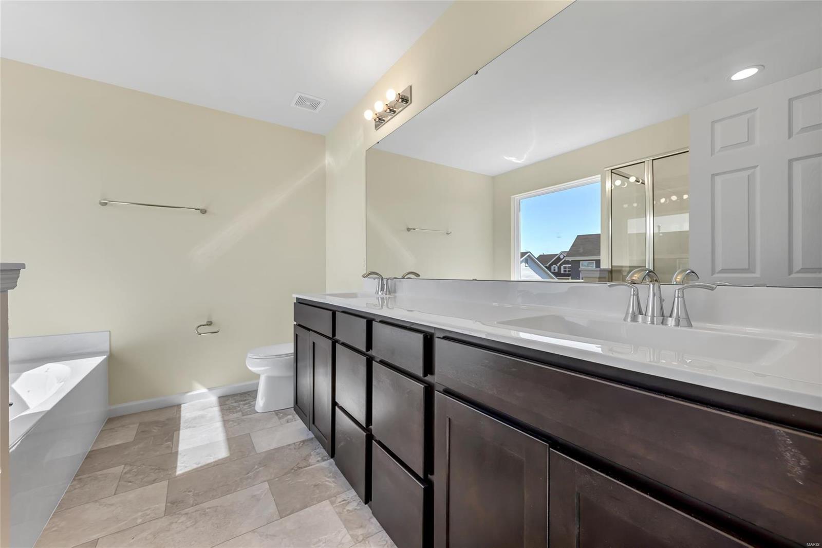 932 Little Fieldstone Court