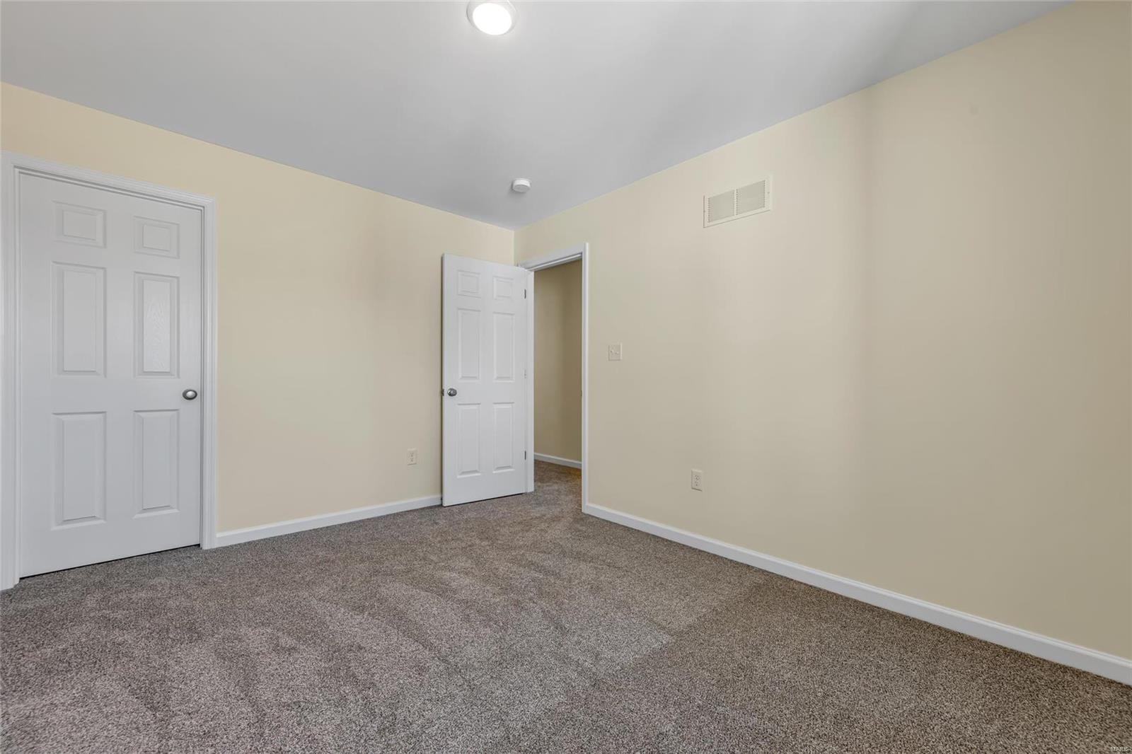 932 Little Fieldstone Court