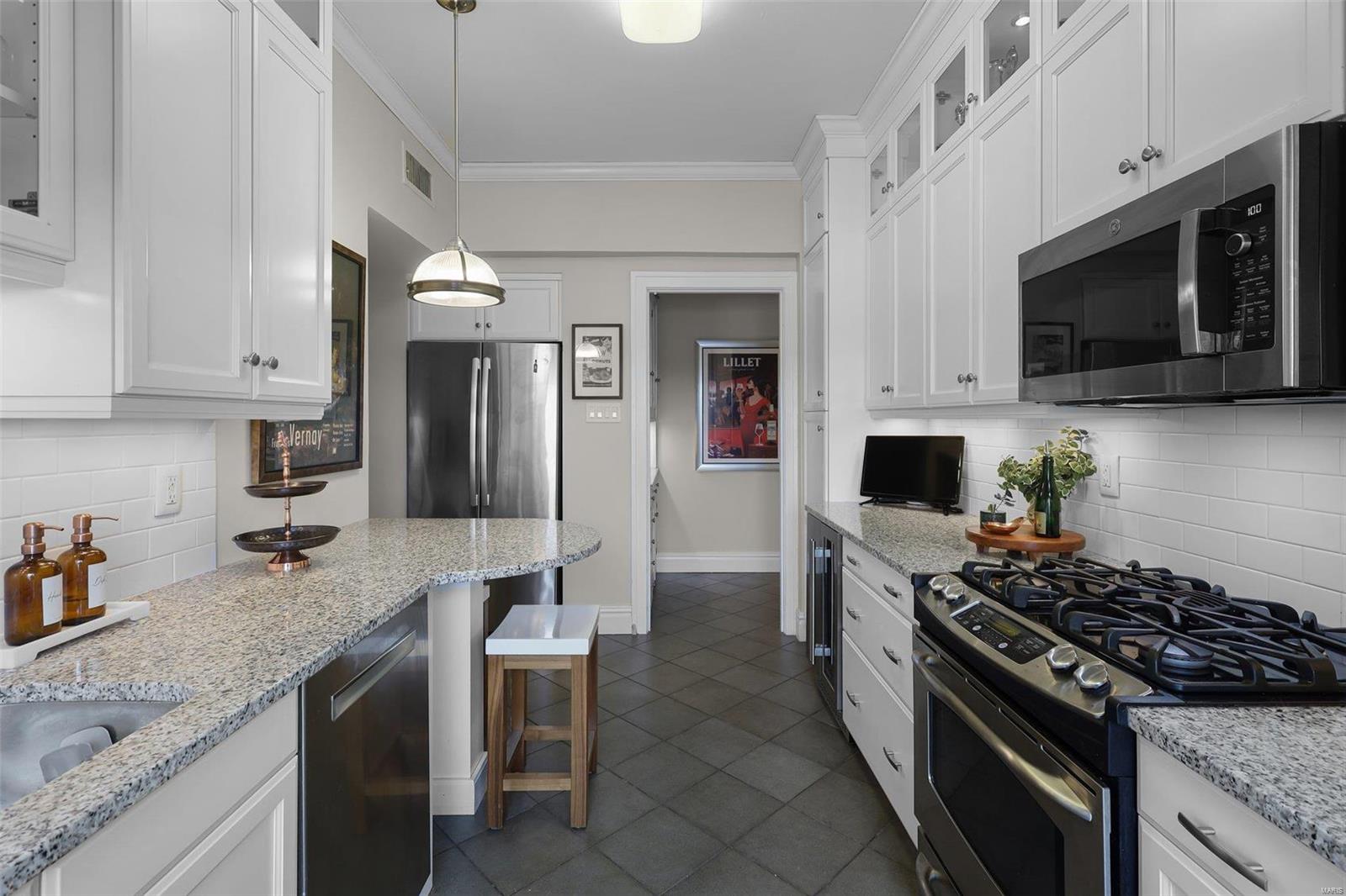 709 S Skinker Boulevard Unit: 801