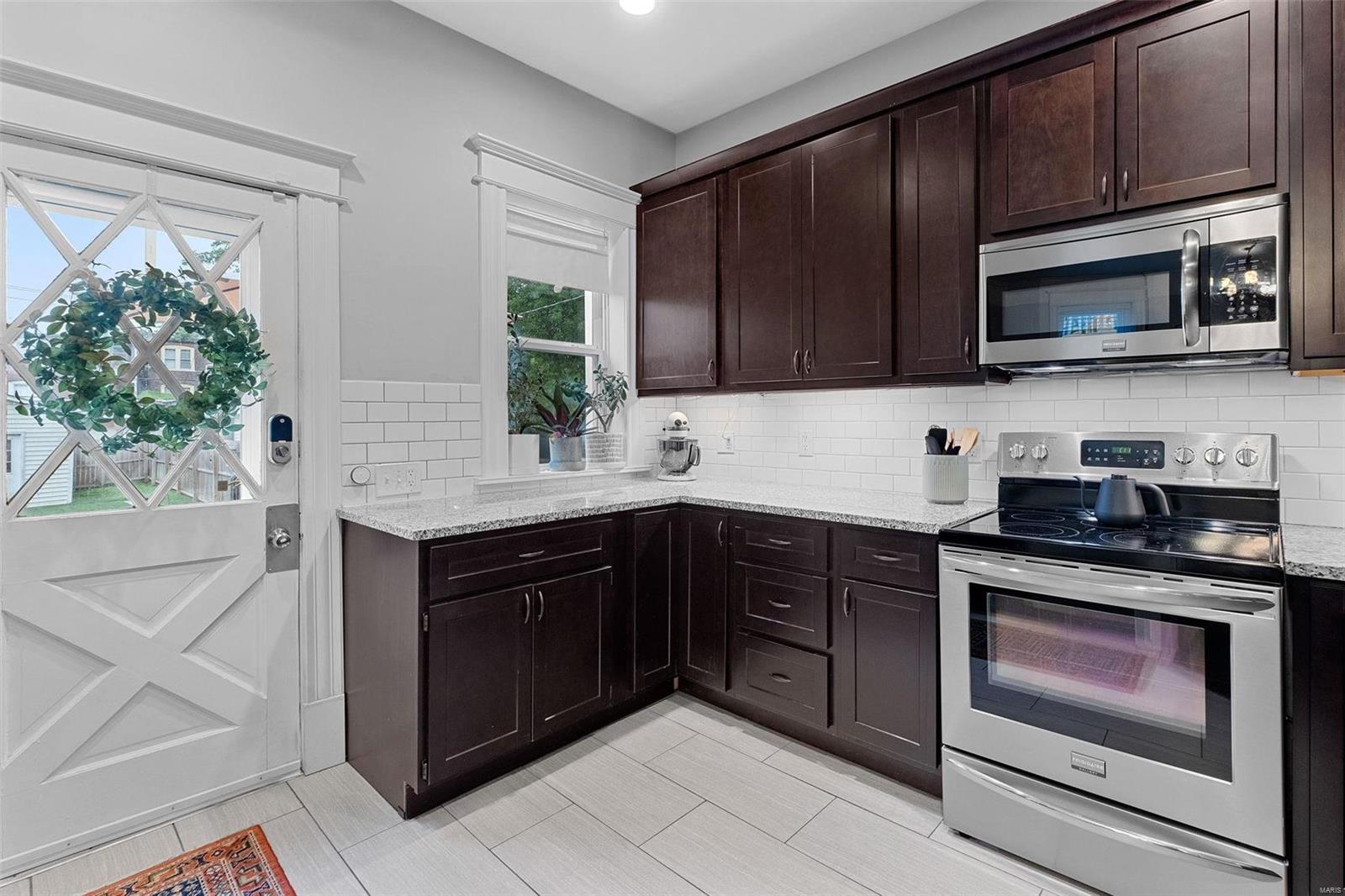 4254 Hartford Street