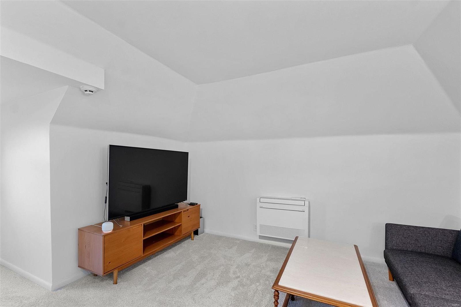 4254 Hartford Street