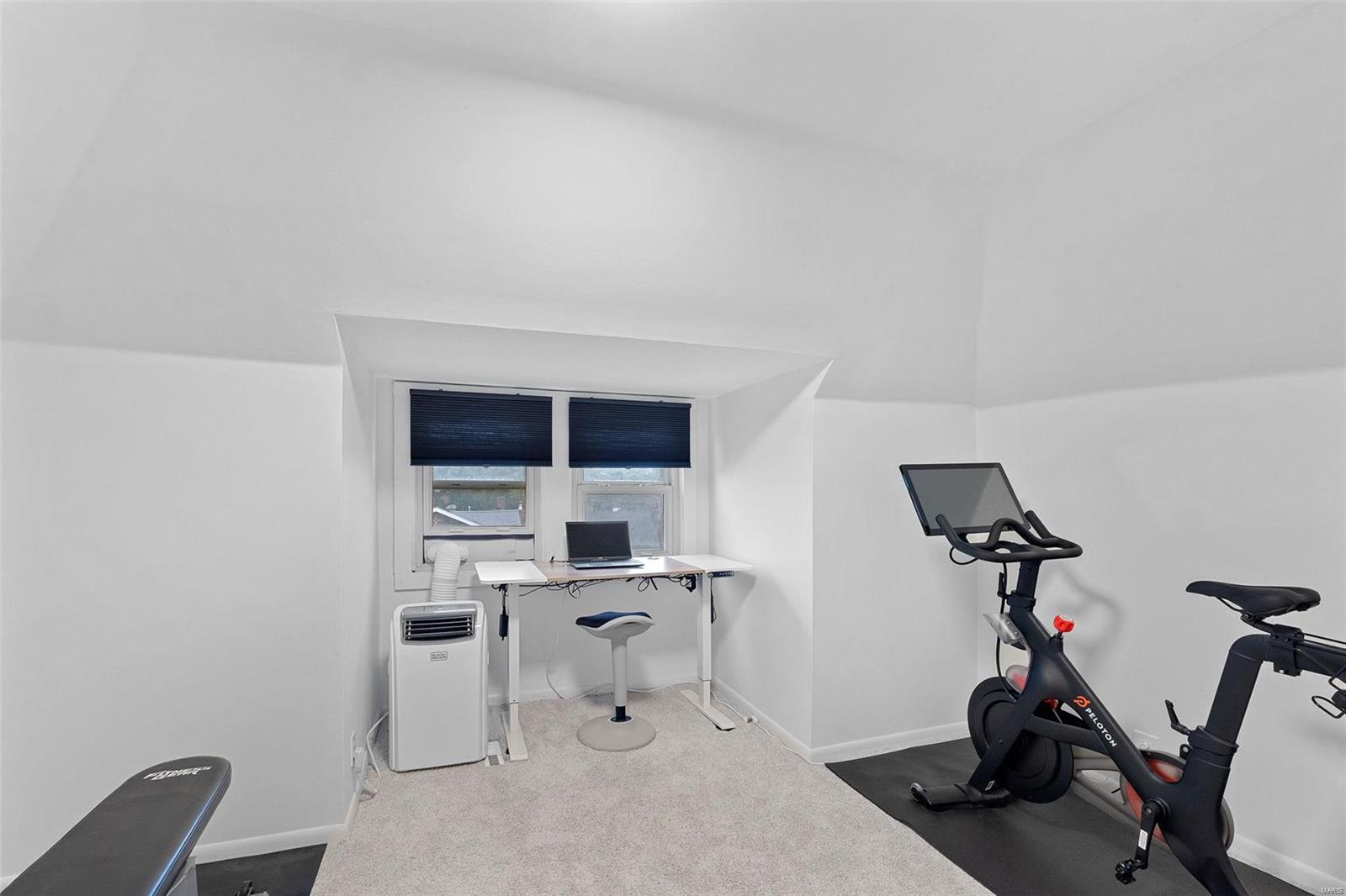 4254 Hartford Street