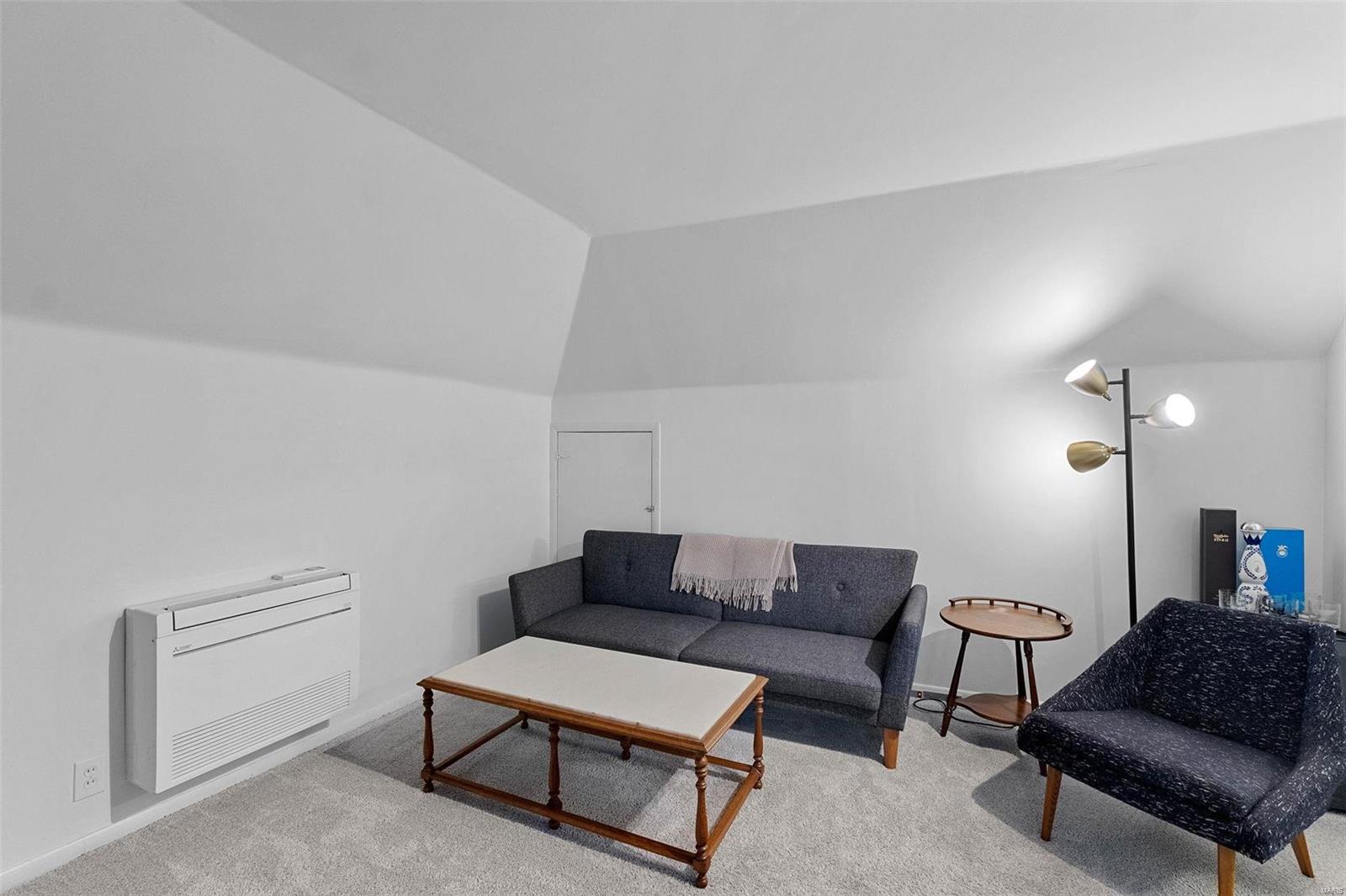 4254 Hartford Street