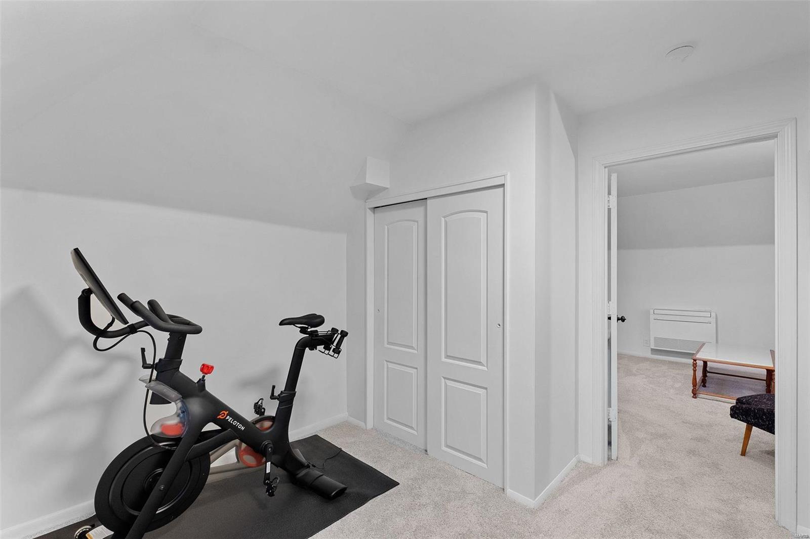 4254 Hartford Street