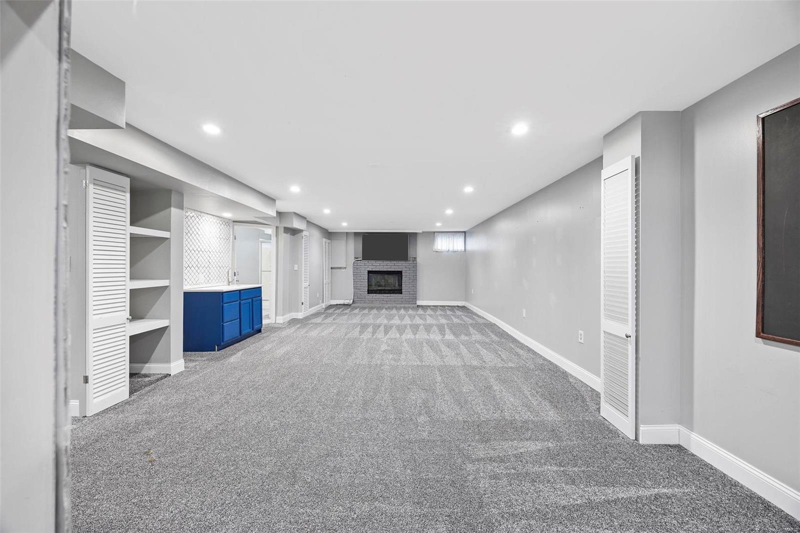 302 Country Meadows Drive