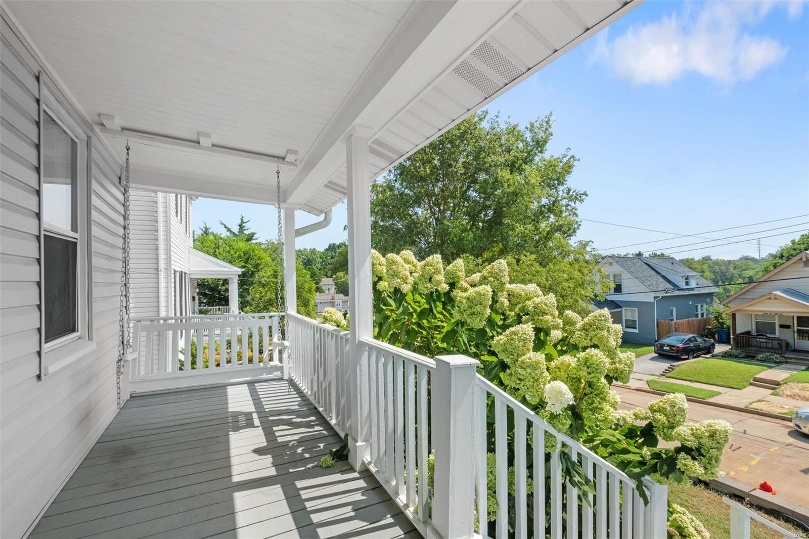 3555 Manhattan Avenue