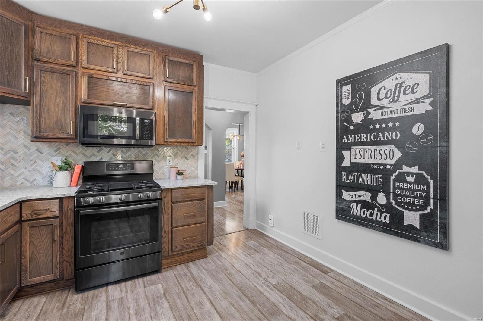 3555 Manhattan Avenue