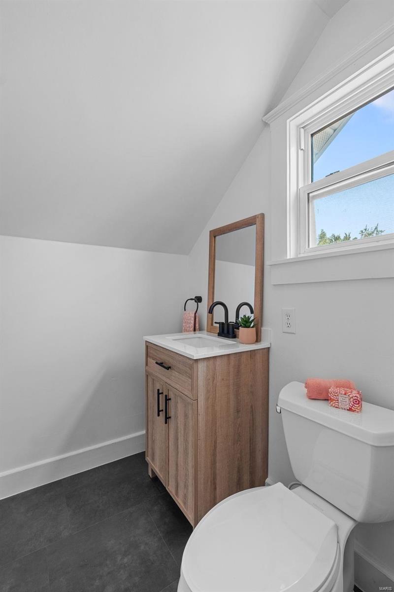 3555 Manhattan Avenue