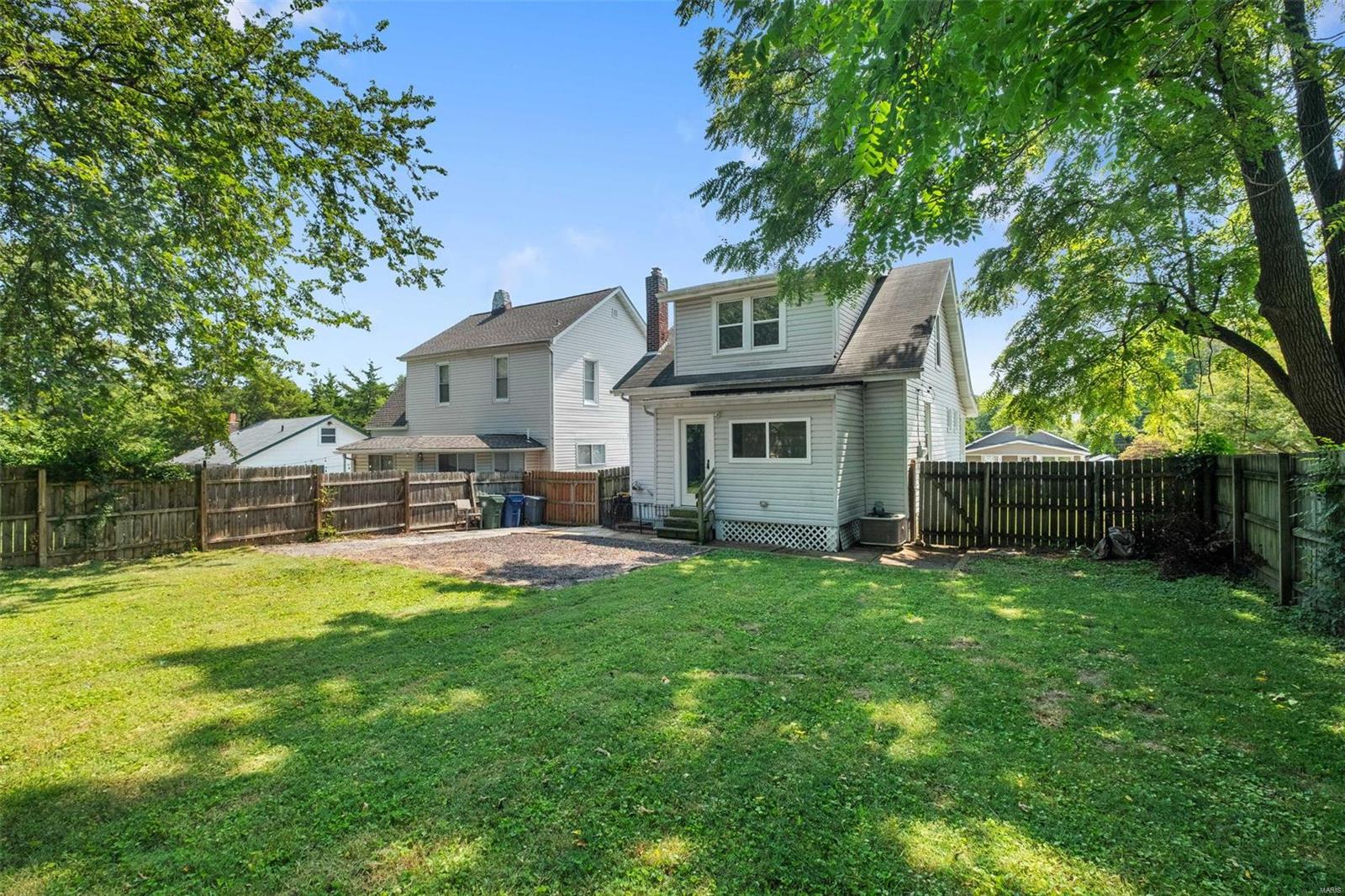 3555 Manhattan Avenue