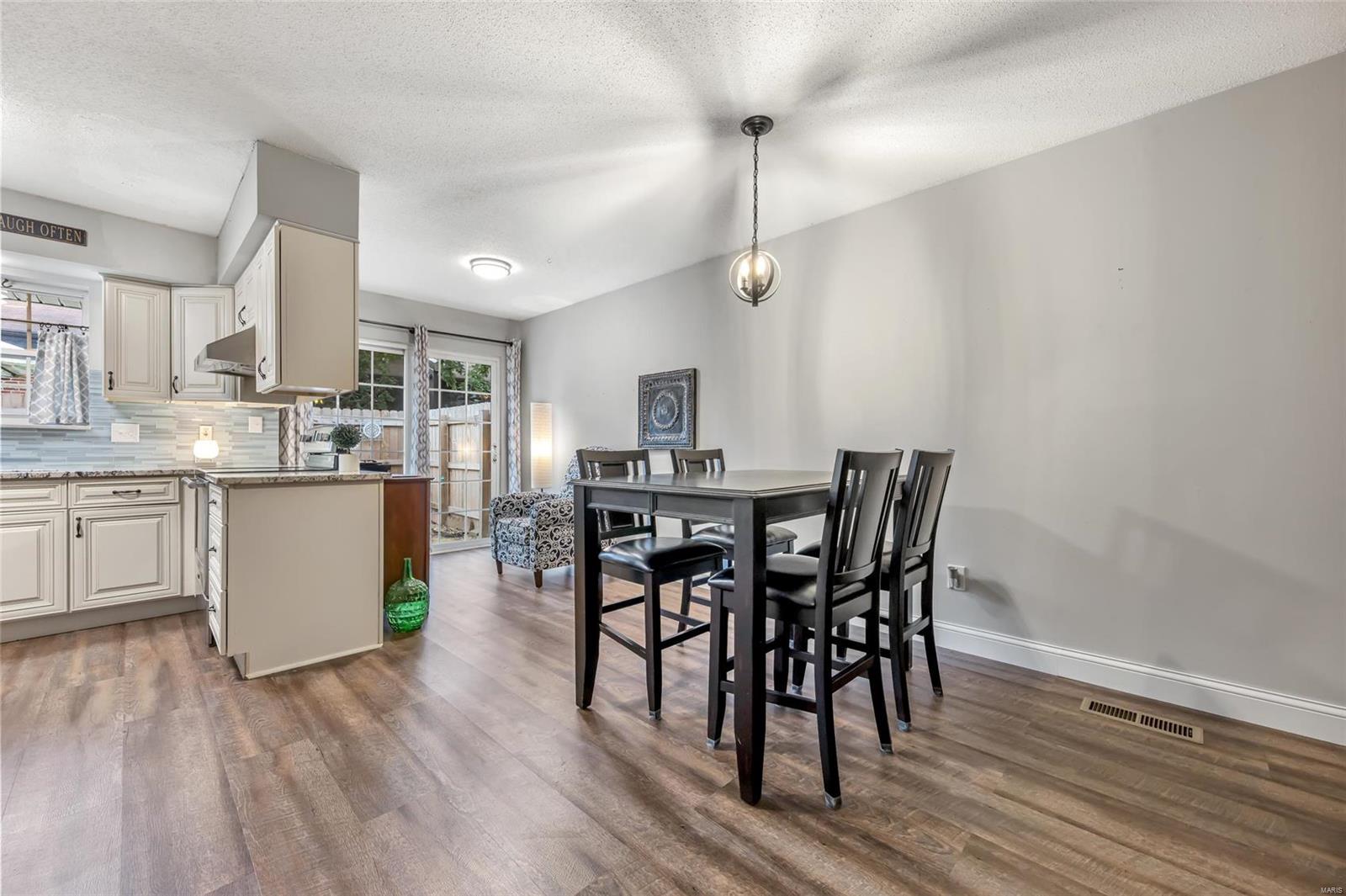 4350 Chateau De Ville Drive