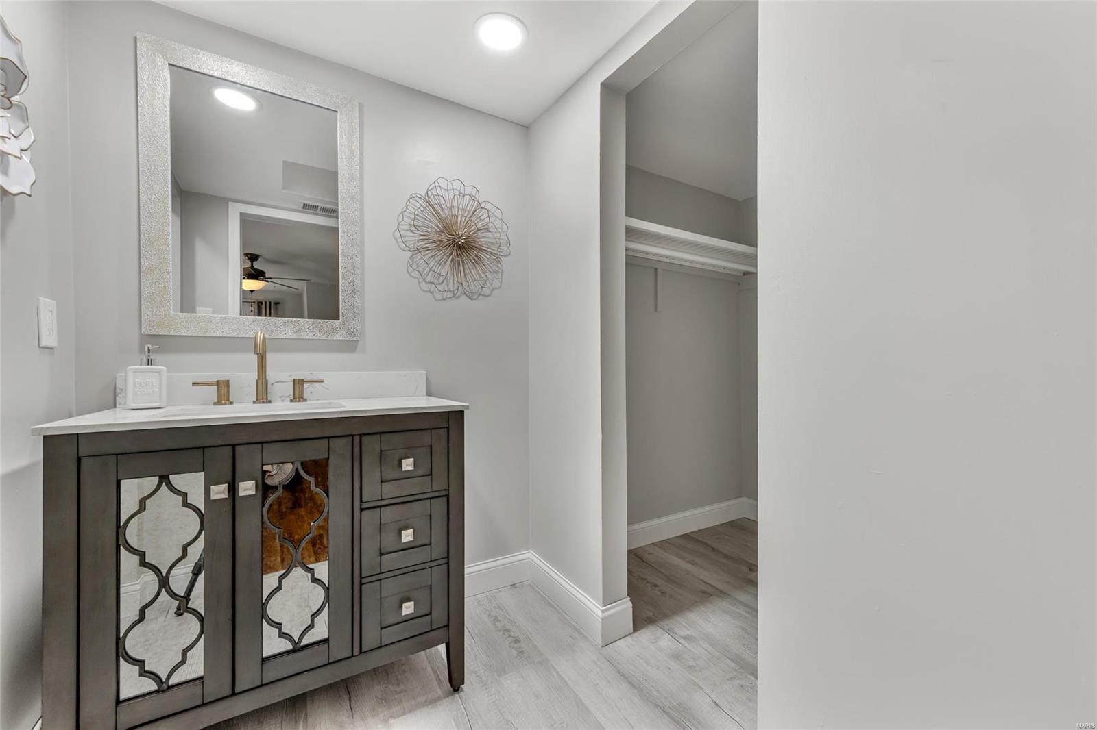 4350 Chateau De Ville Drive