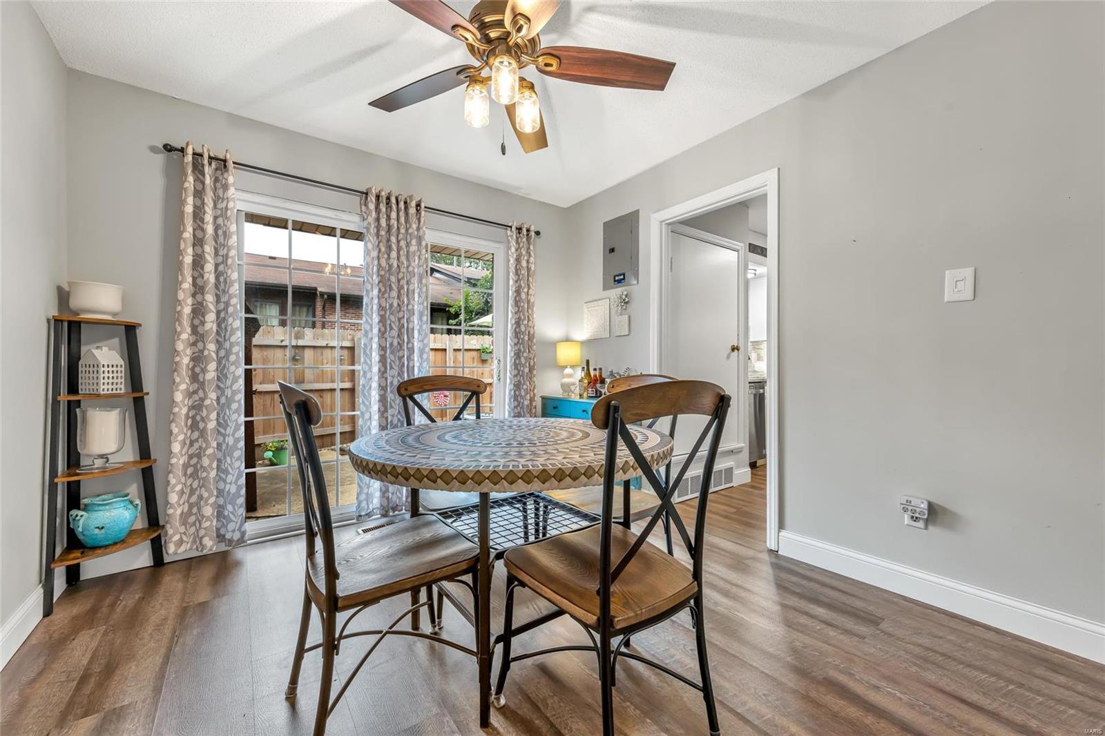 4350 Chateau De Ville Drive