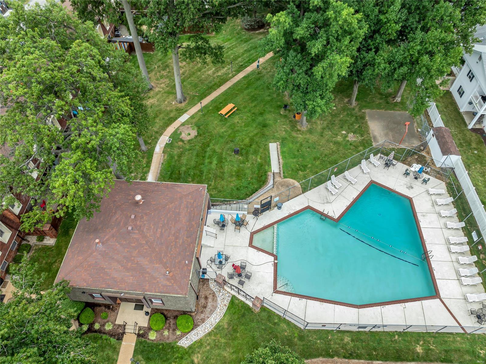 4350 Chateau De Ville Drive