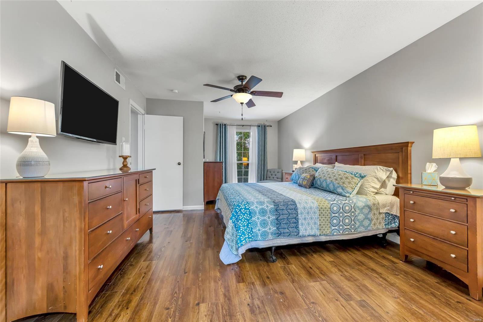 4350 Chateau De Ville Drive