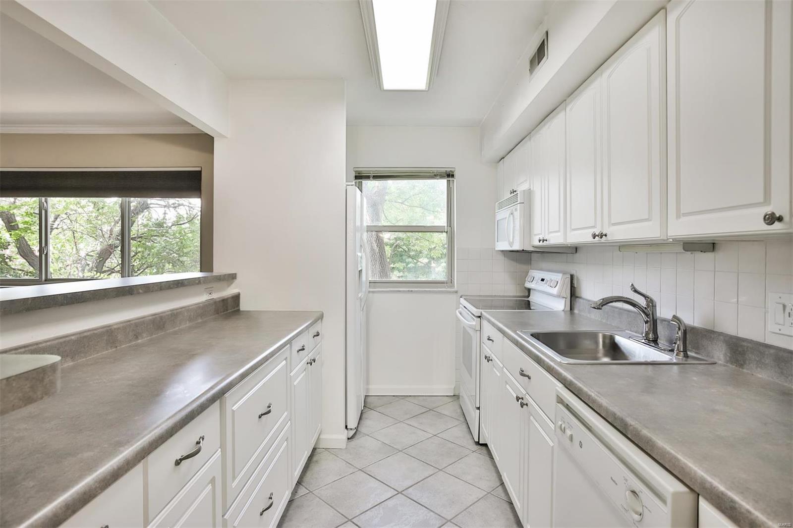 8631 Old Bonhomme Road Unit: 2B