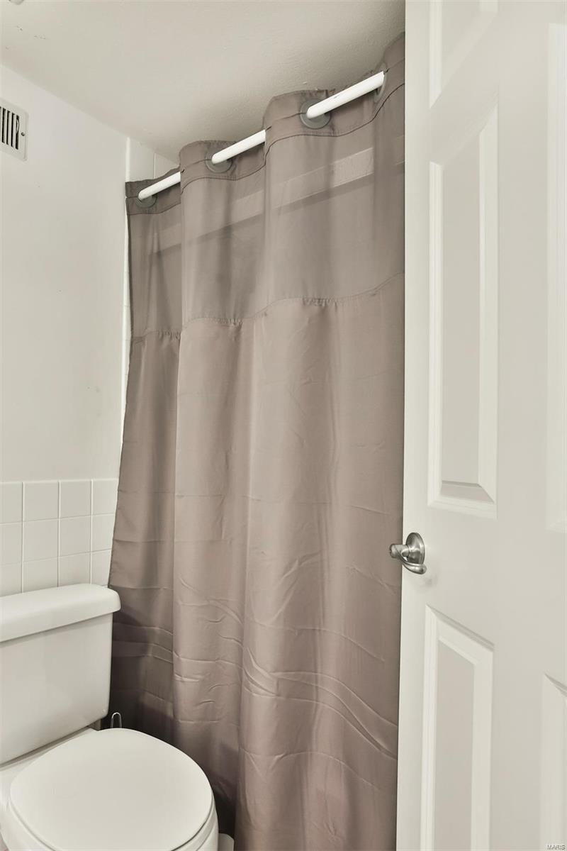 8631 Old Bonhomme Road Unit: 2B