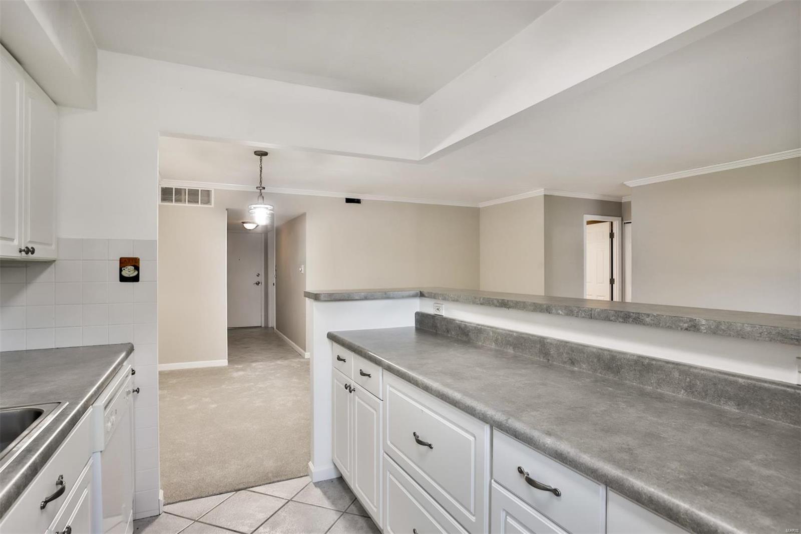 8631 Old Bonhomme Road Unit: 2B