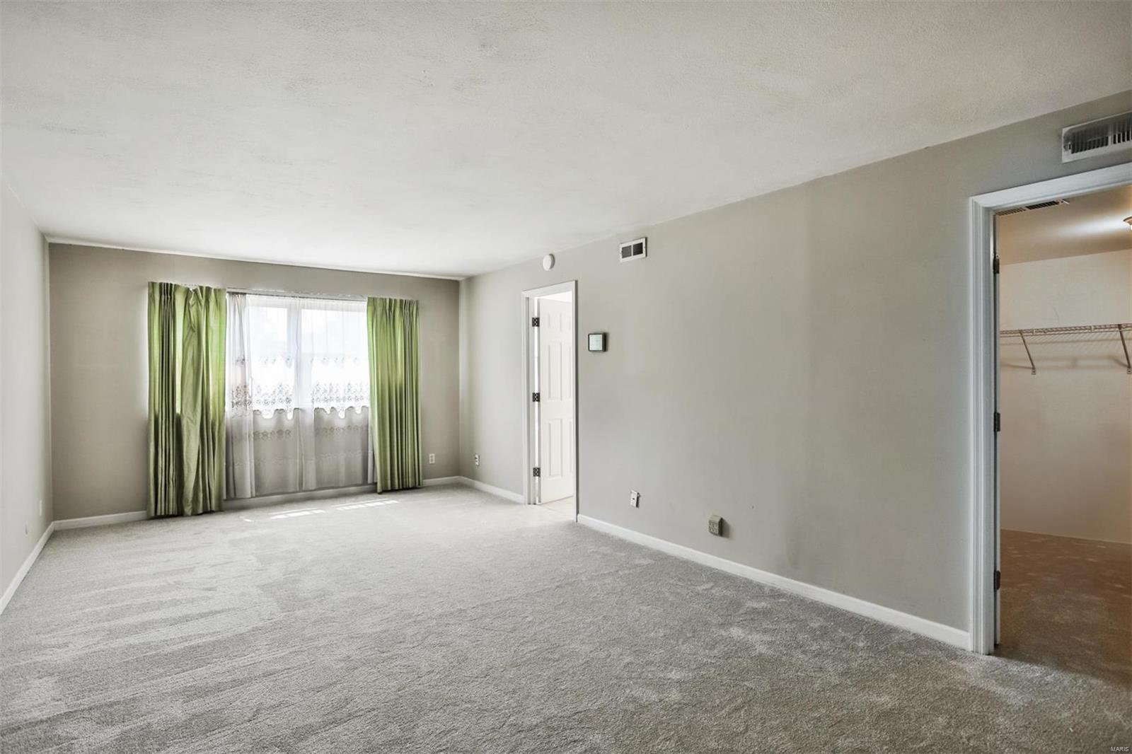 8631 Old Bonhomme Road Unit: 2B