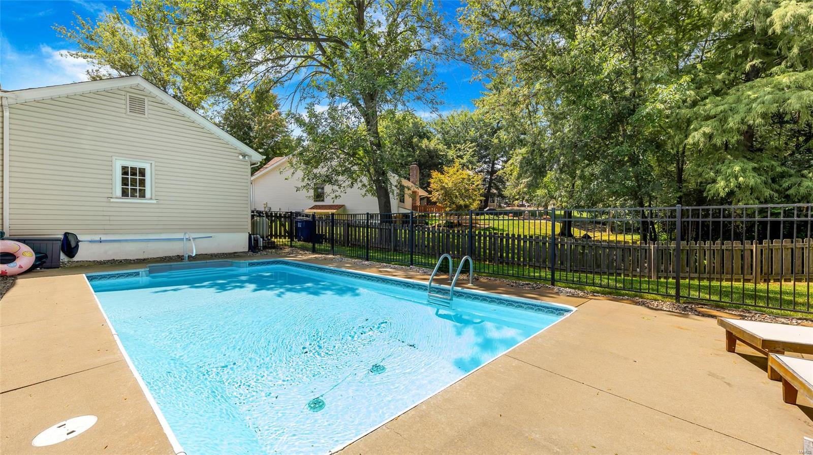 221 White Pine Court