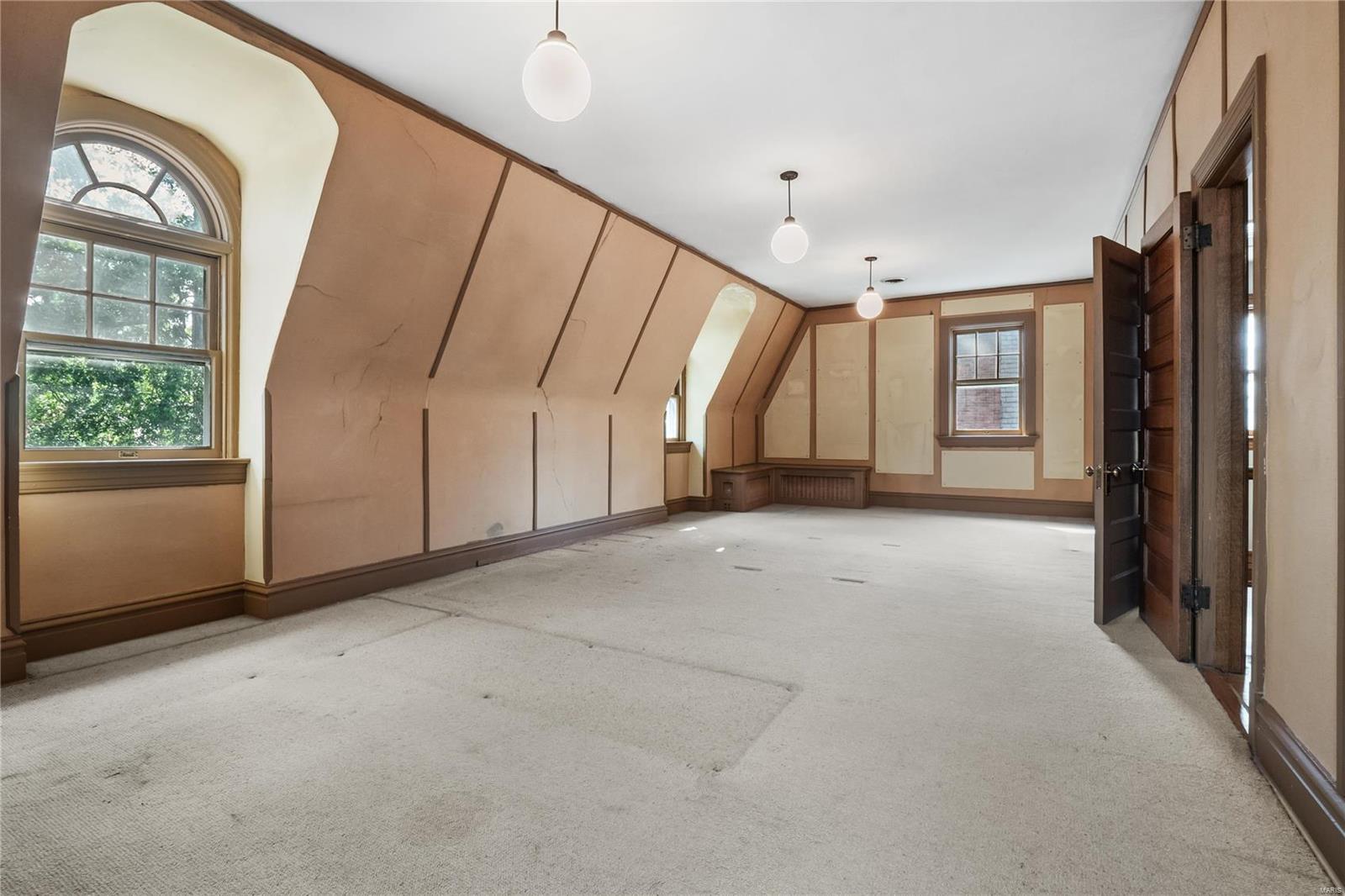 6253 Westminster Place