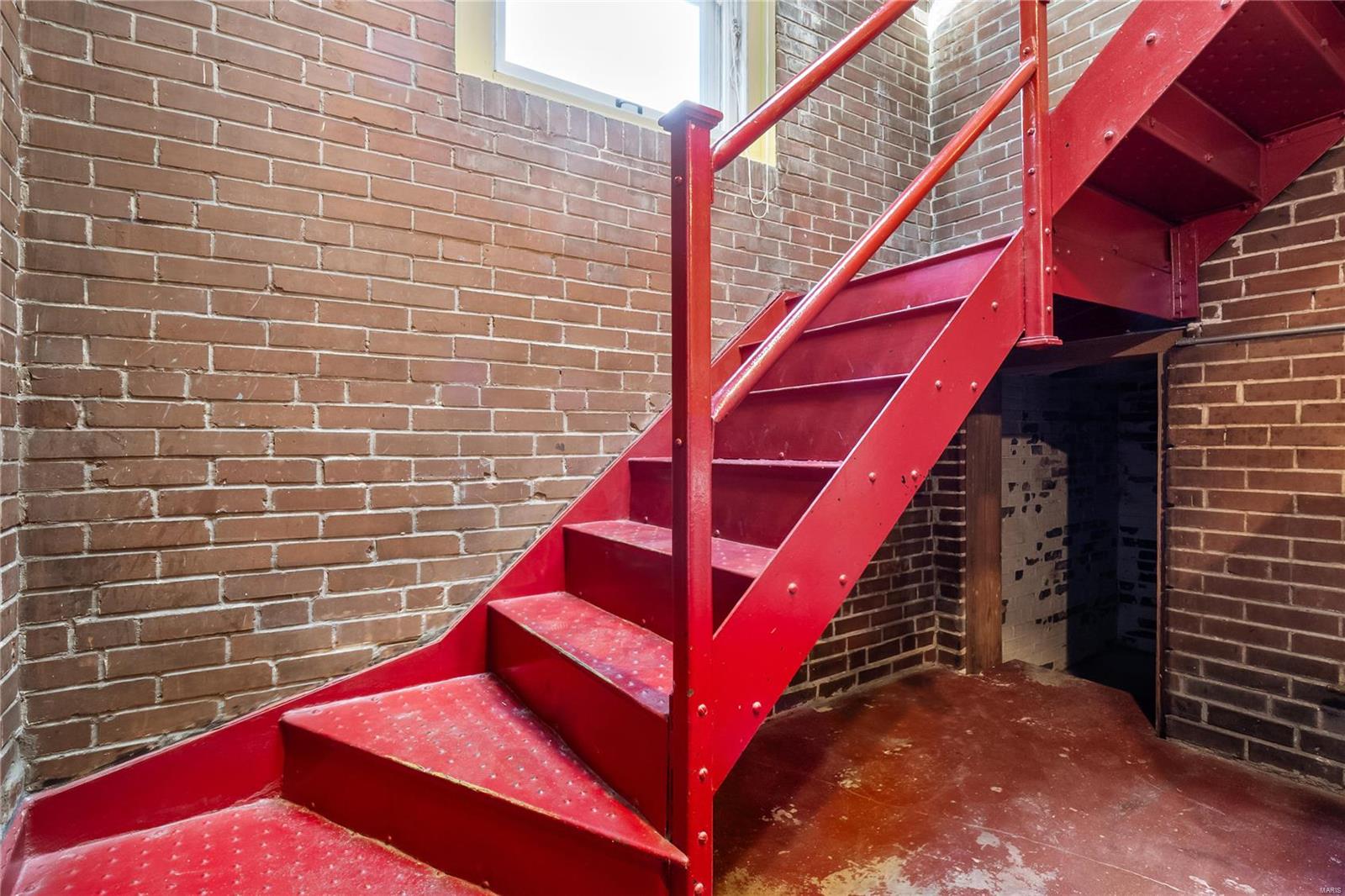 6253 Westminster Place