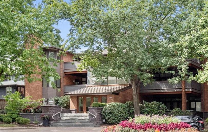 155 N Hanley Road Unit: 101