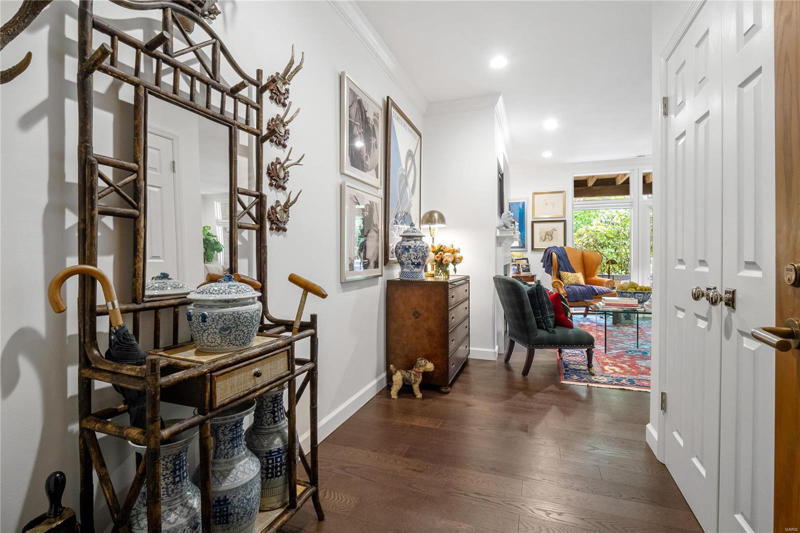 155 N Hanley Road Unit: 101