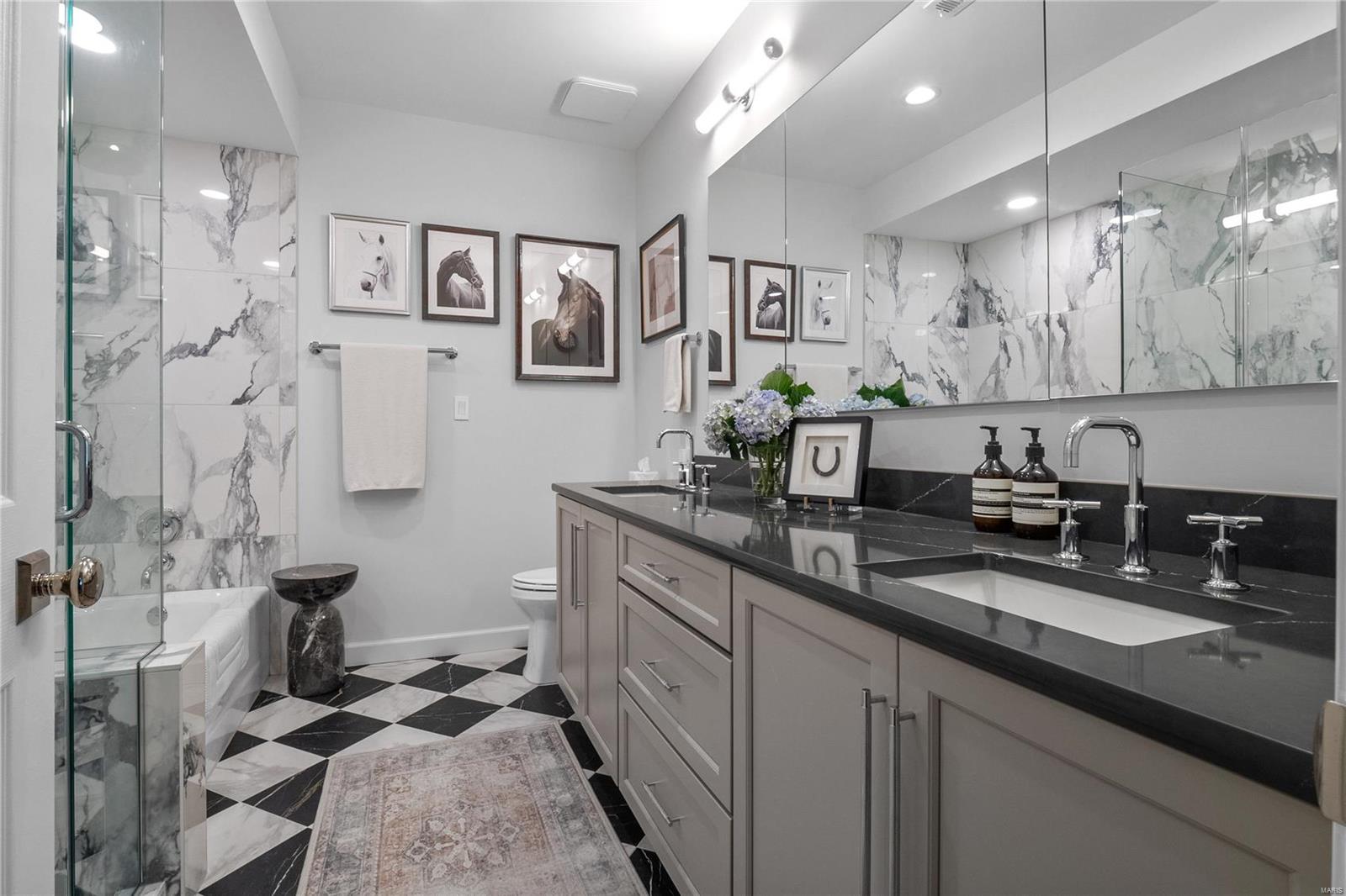 155 N Hanley Road Unit: 101