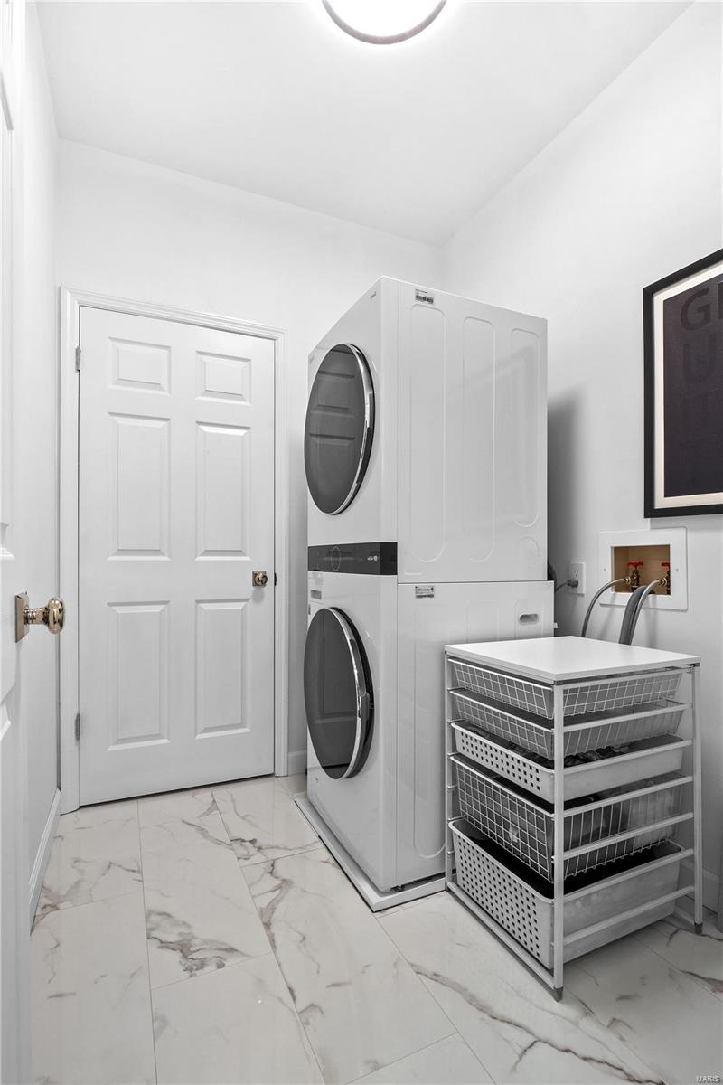 155 N Hanley Road Unit: 101