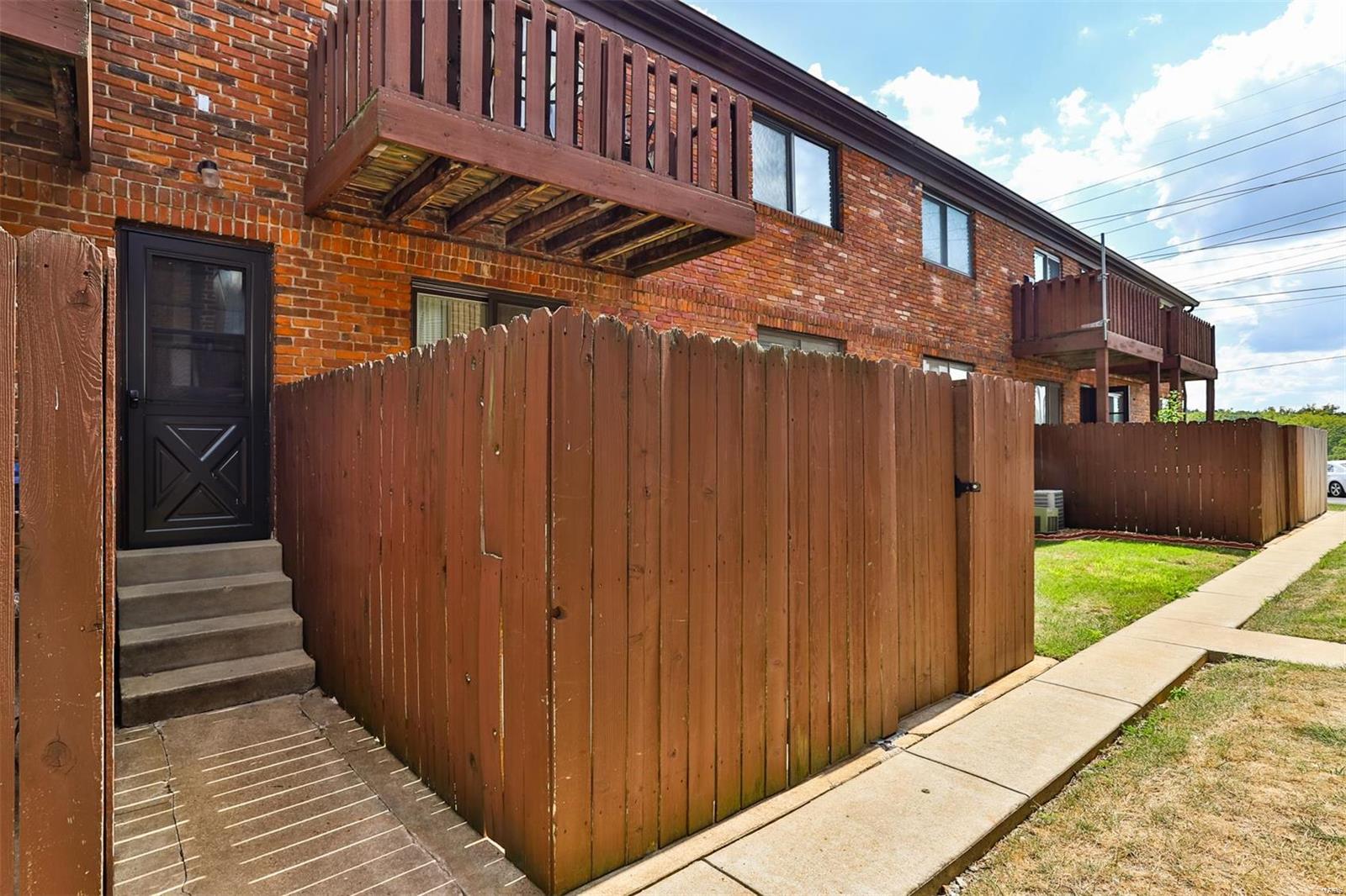 7937 Royal Arms Ct Unit: 1