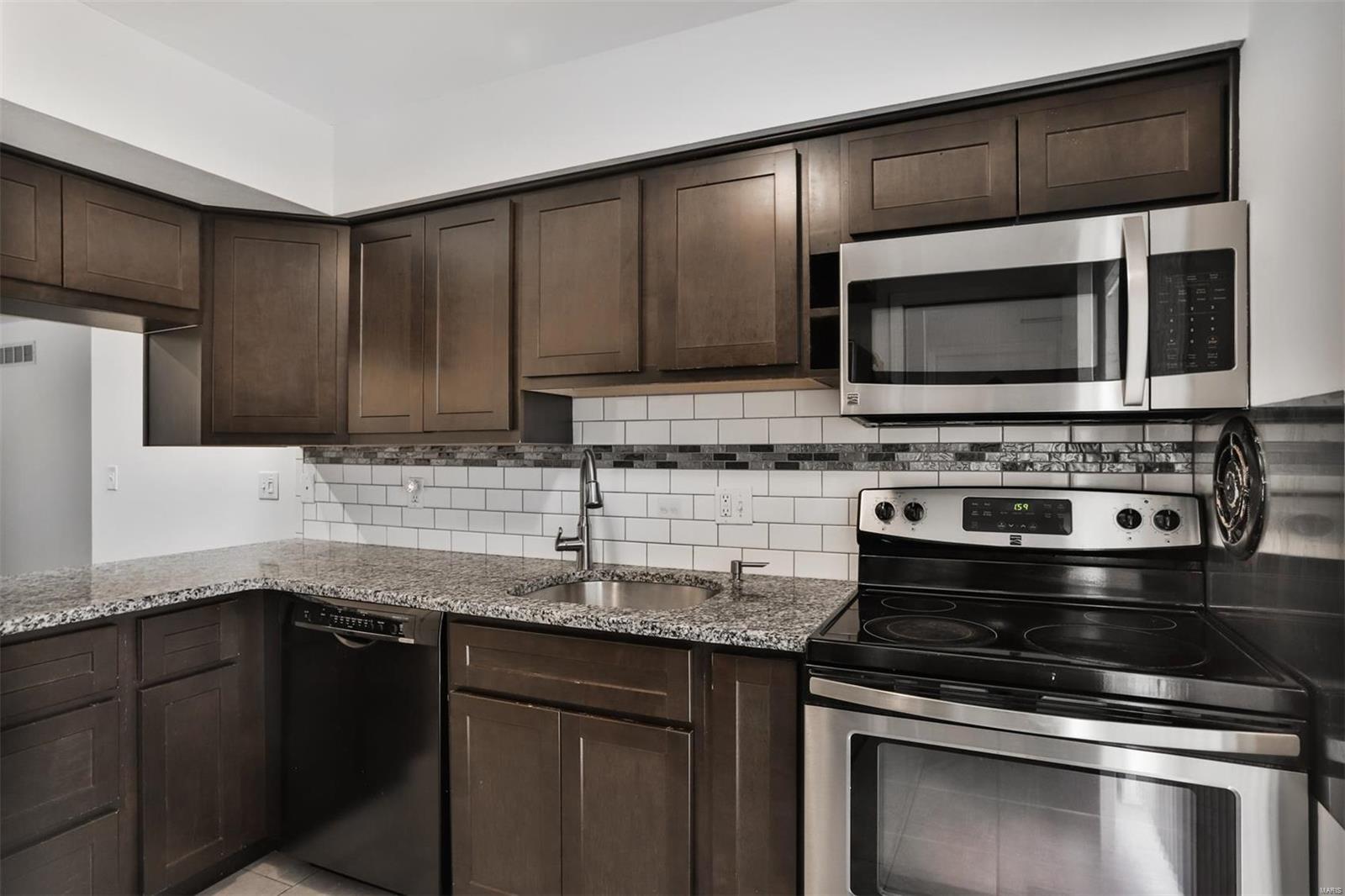 7937 Royal Arms Ct Unit: 1