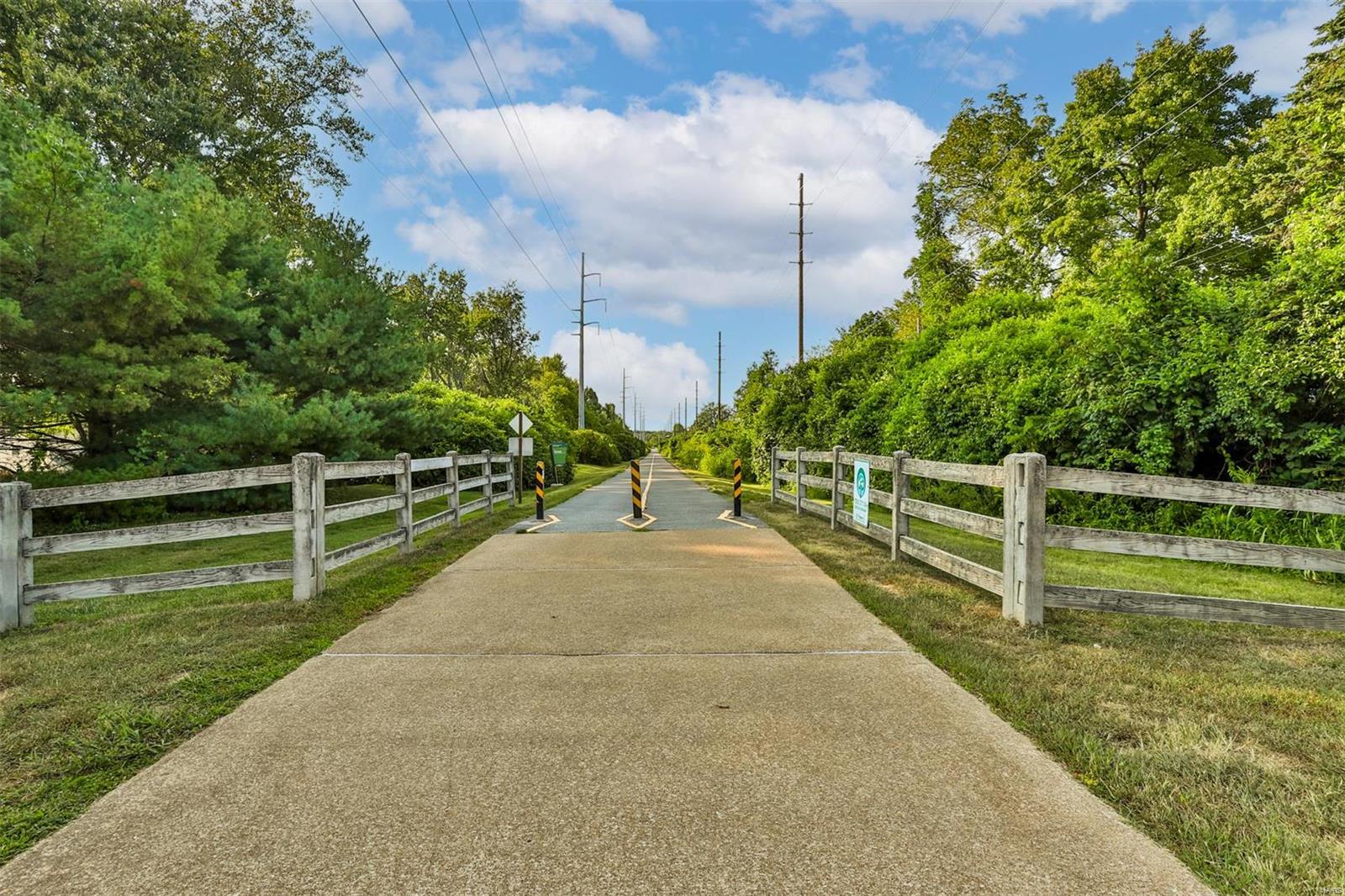 7937 Royal Arms Ct Unit: 1