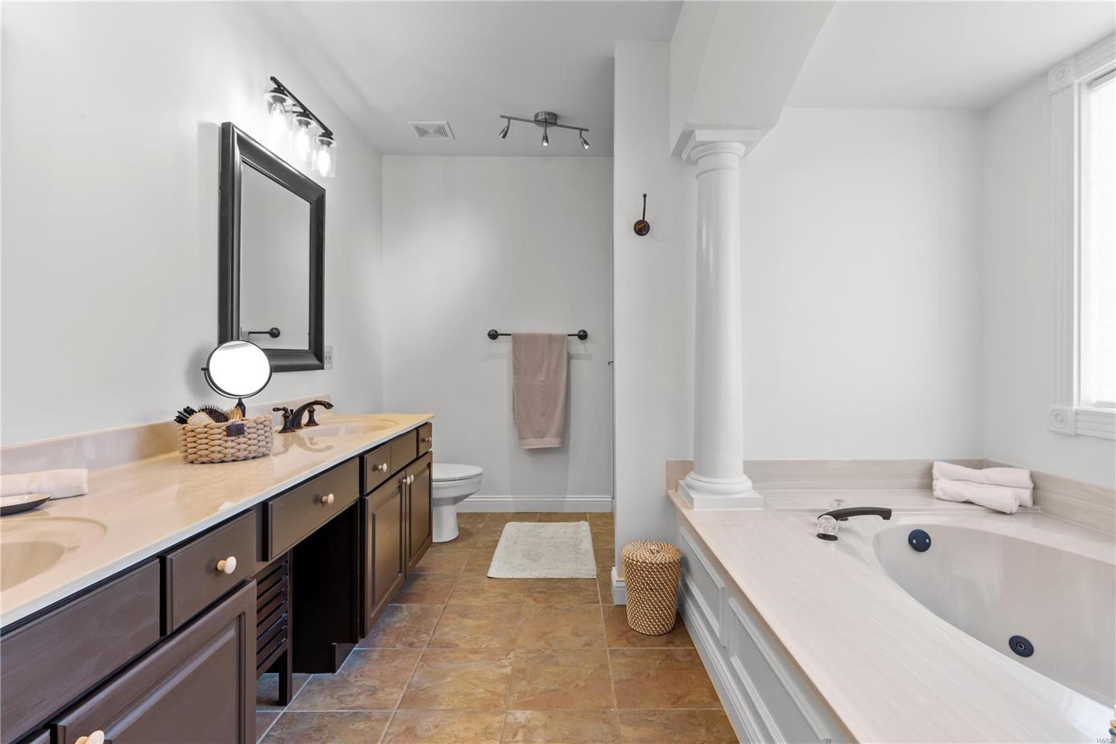 508 Kiefer Oak Court