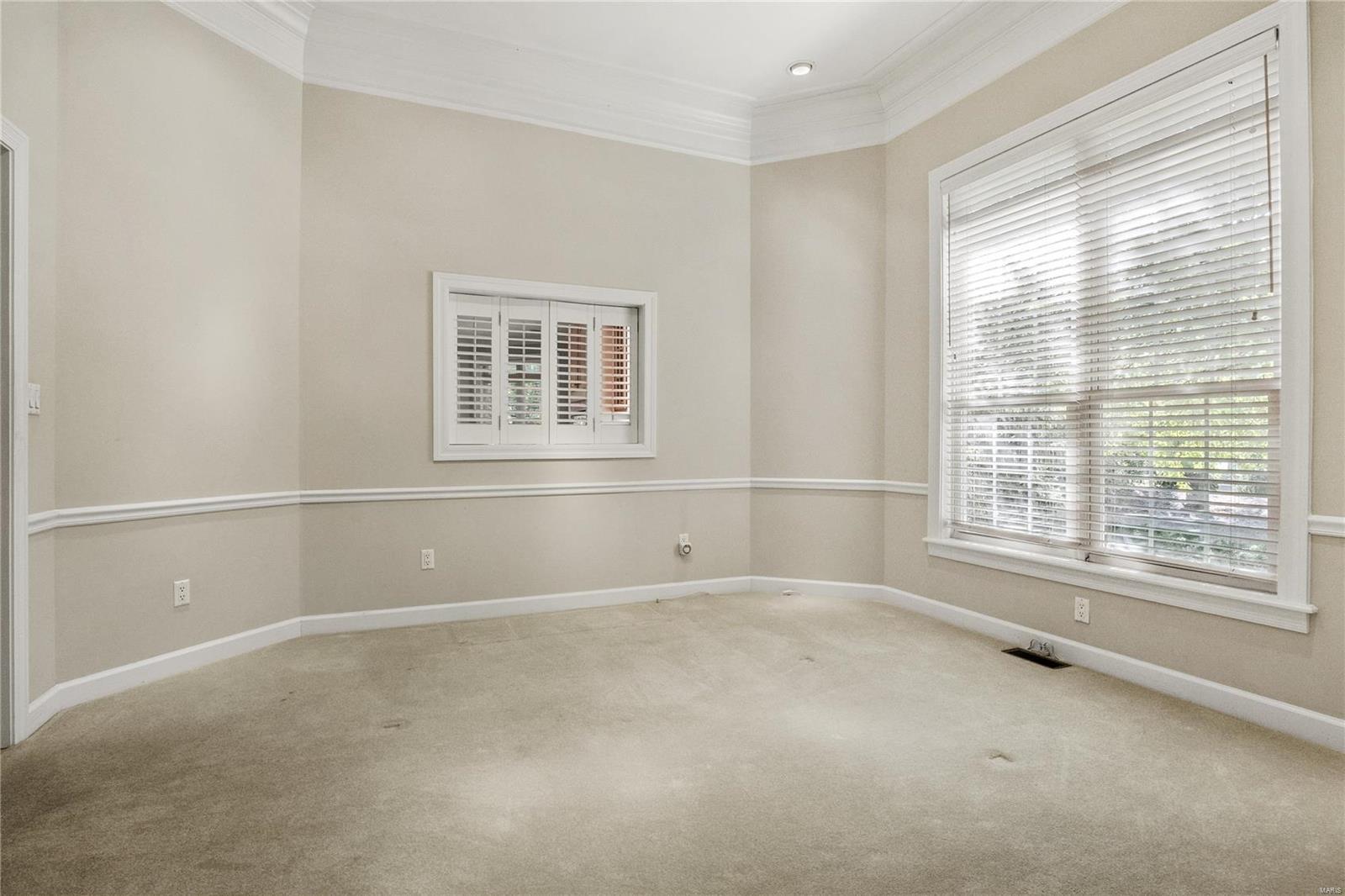 12365 Courtyard Lake Drive