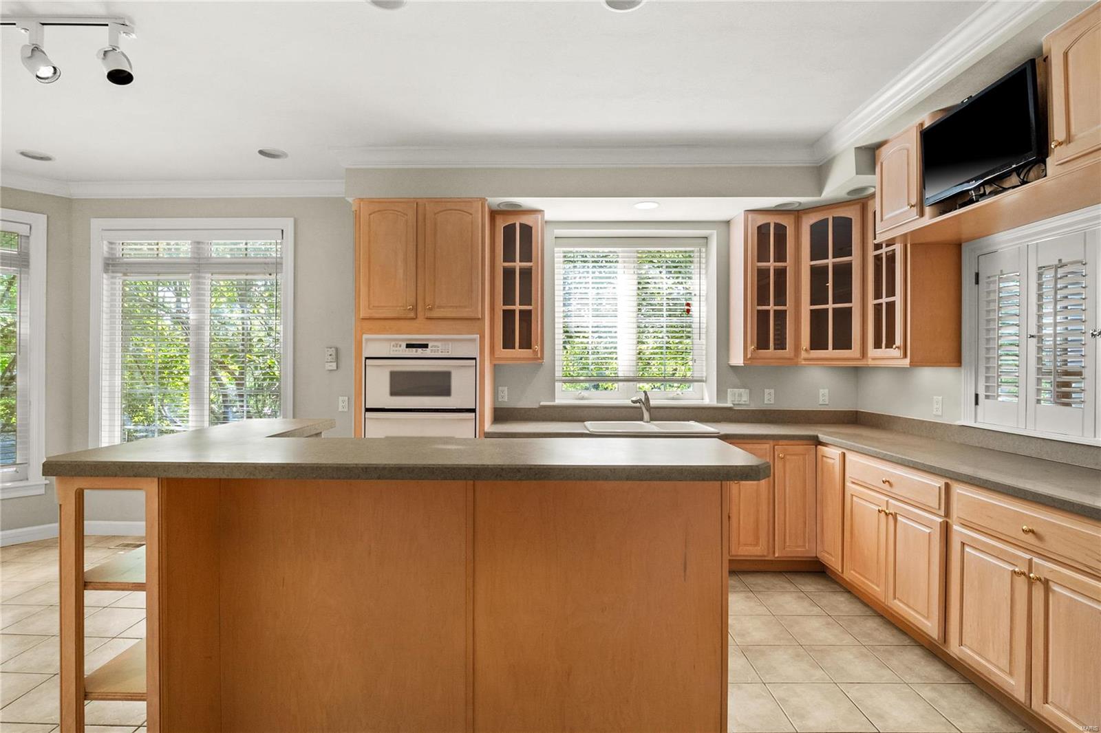 12365 Courtyard Lake Drive