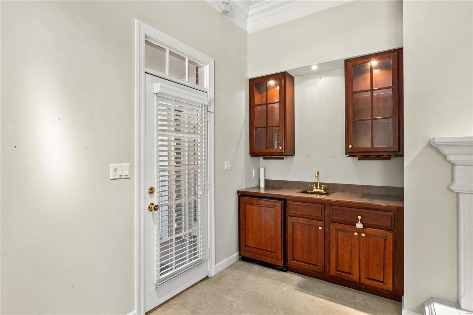 12365 Courtyard Lake Drive