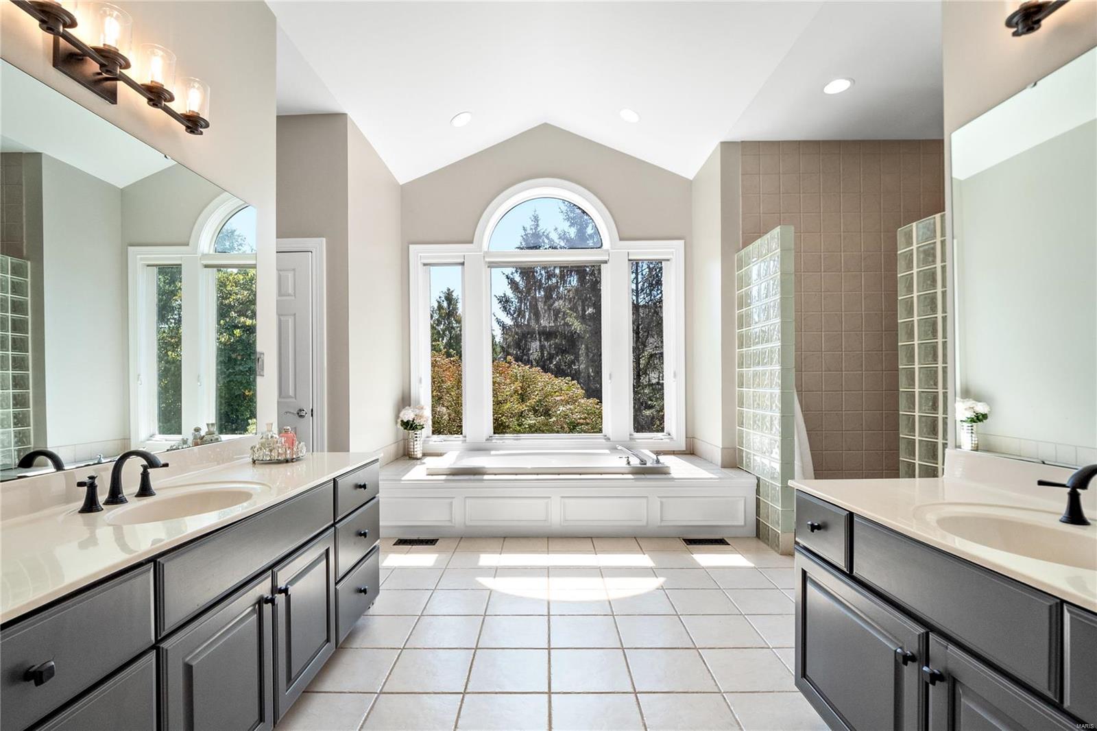 1161 Greystone Manor Parkway