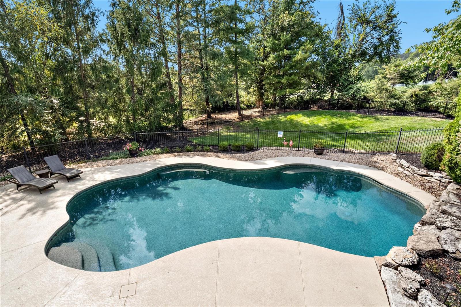 1161 Greystone Manor Parkway