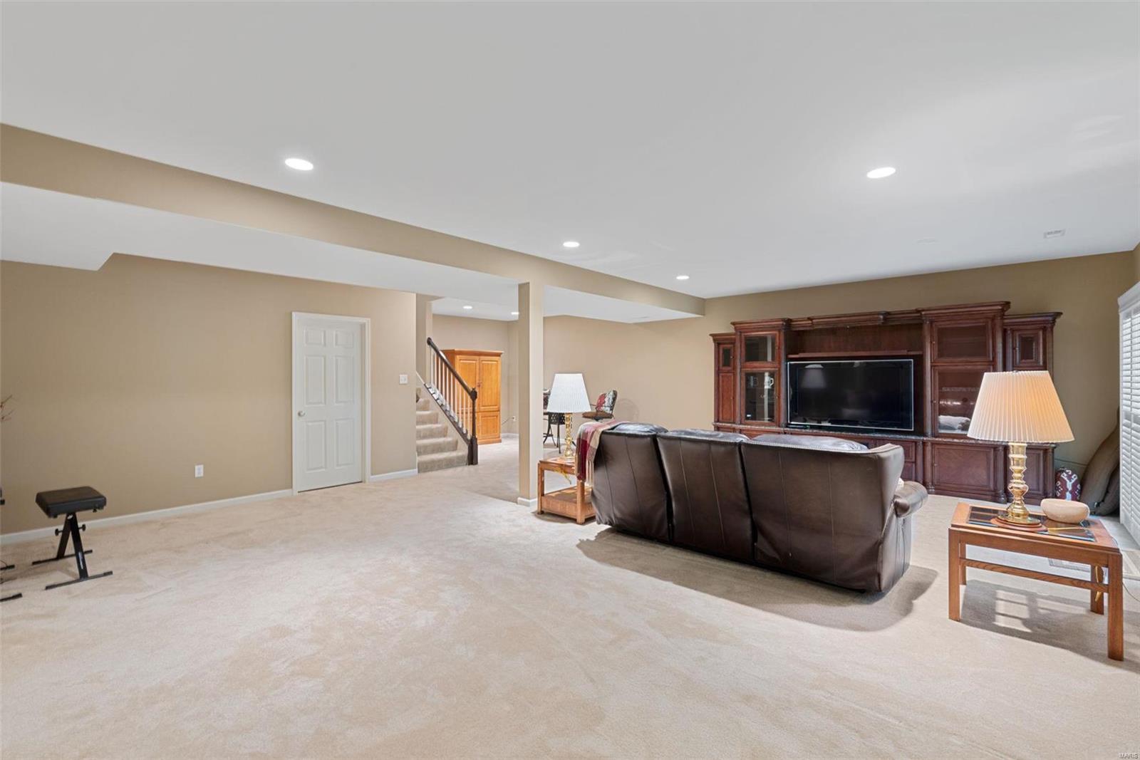 643 Barrow Ridge Court