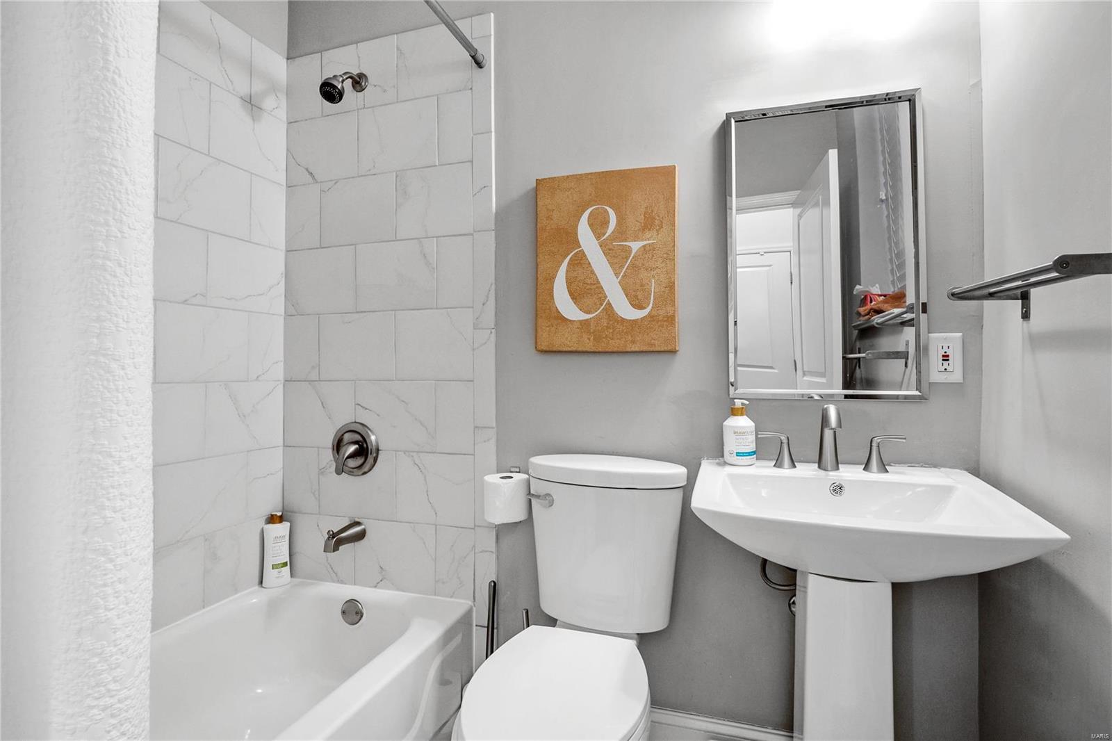 4128 Shenandoah Avenue