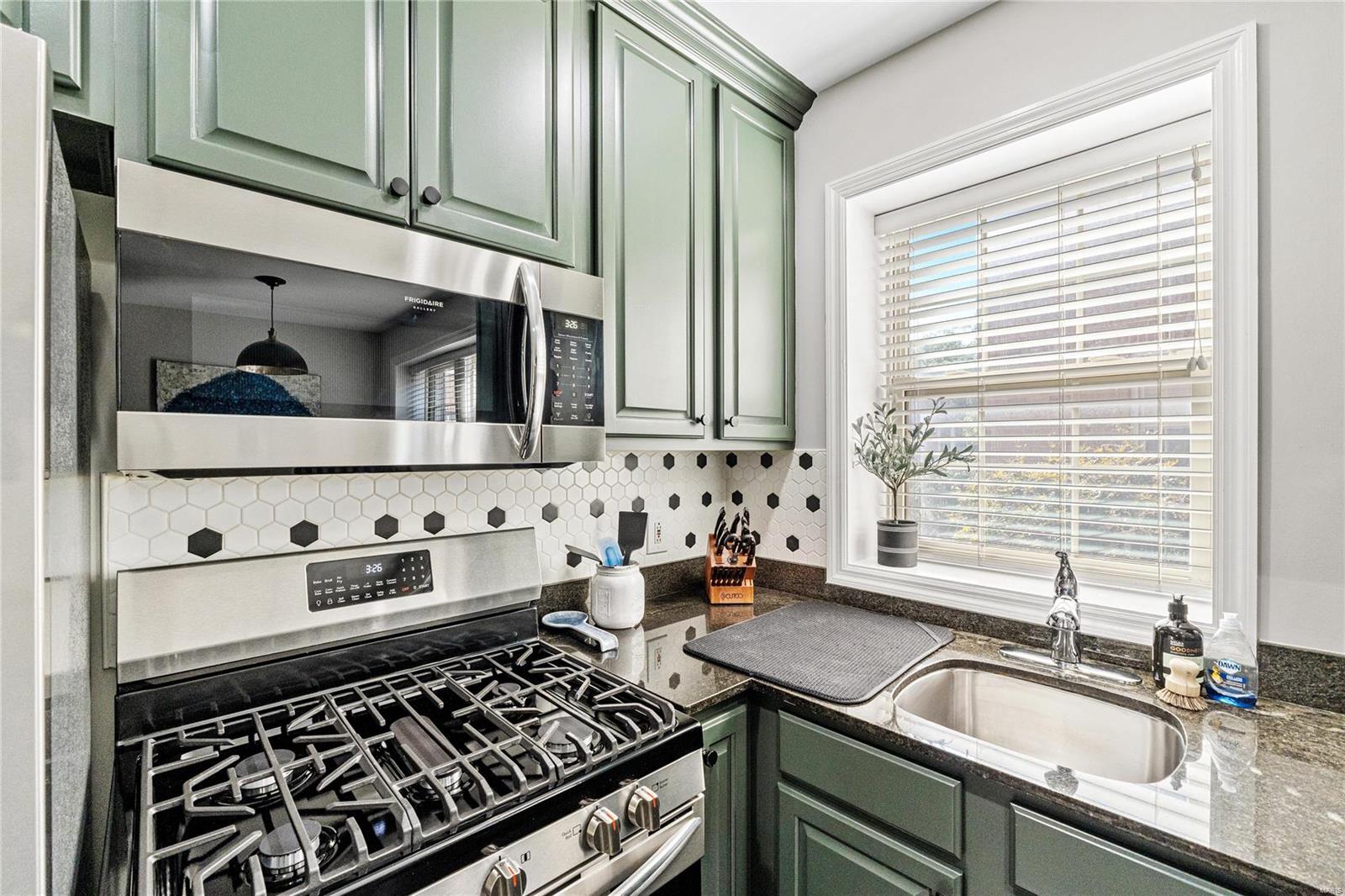 815 Westwood Drive Unit: 1N