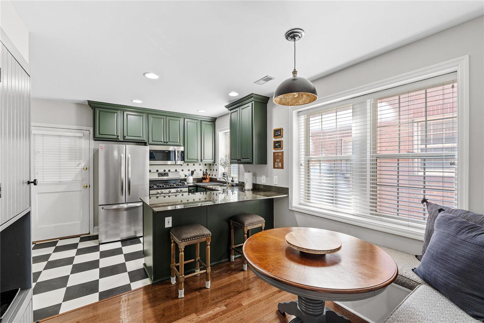 815 Westwood Drive Unit: 1N