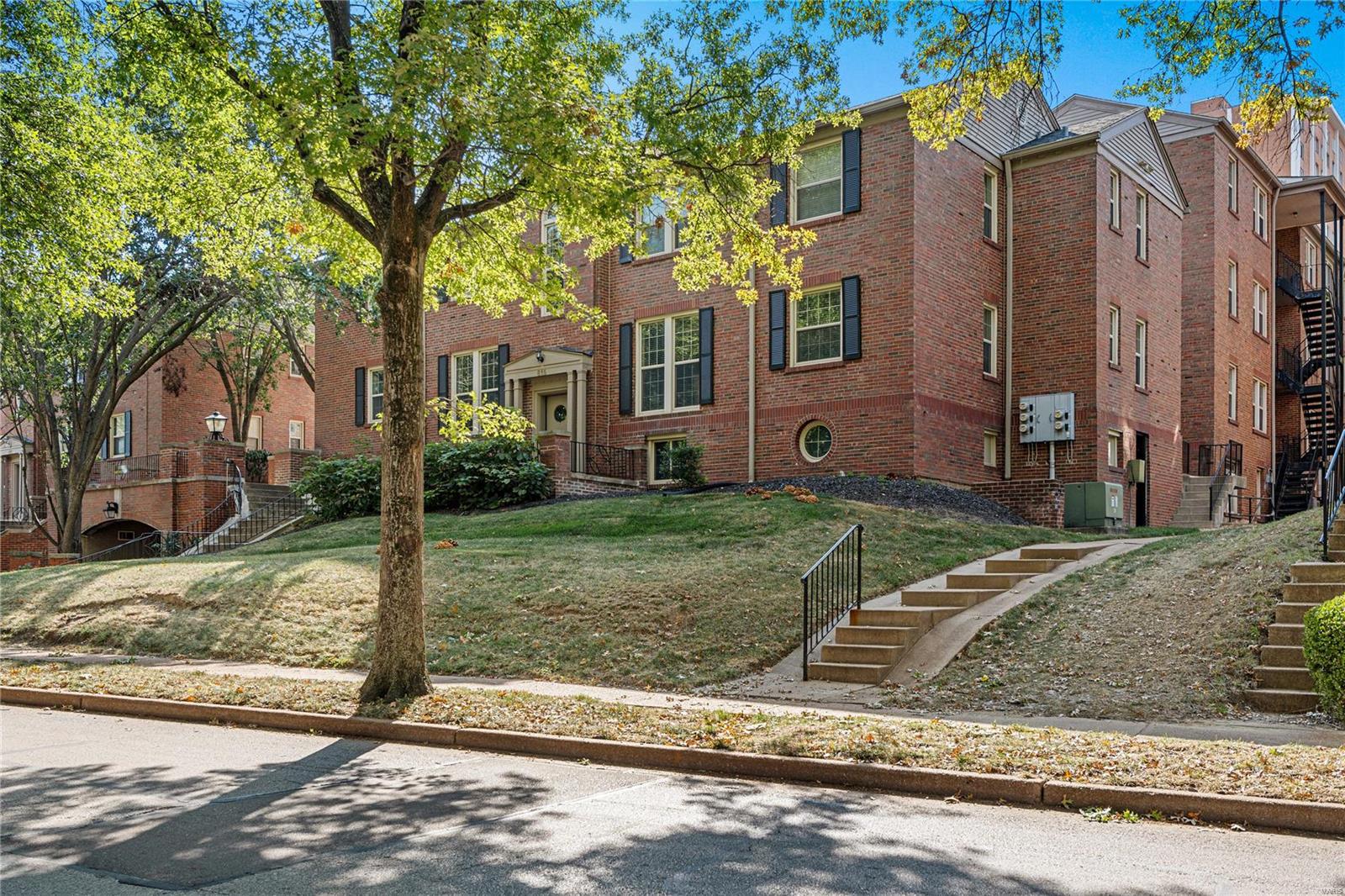 815 Westwood Drive Unit: 1N