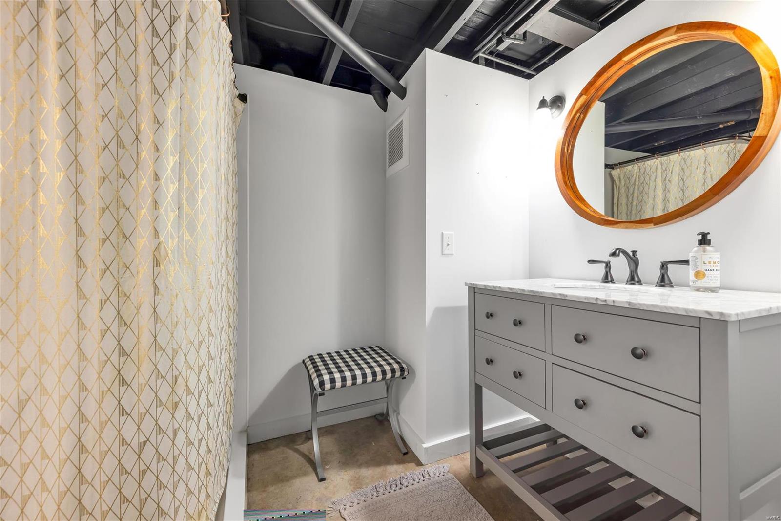 6315 Bancroft Avenue