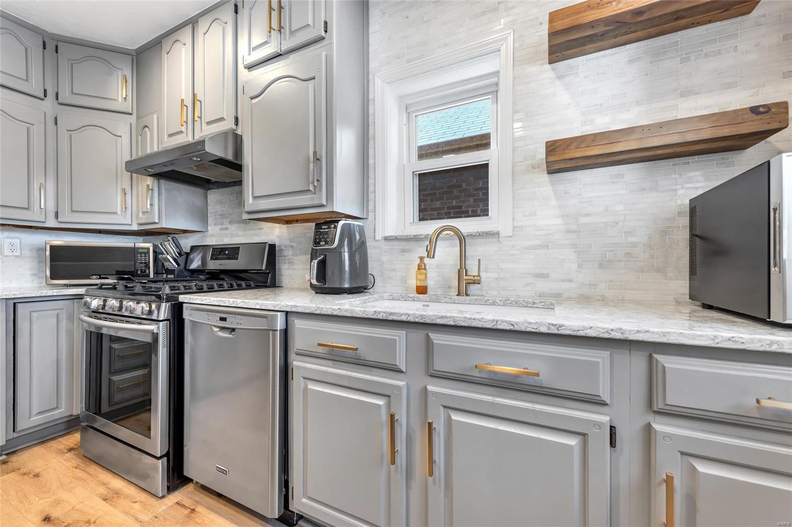 6315 Bancroft Avenue