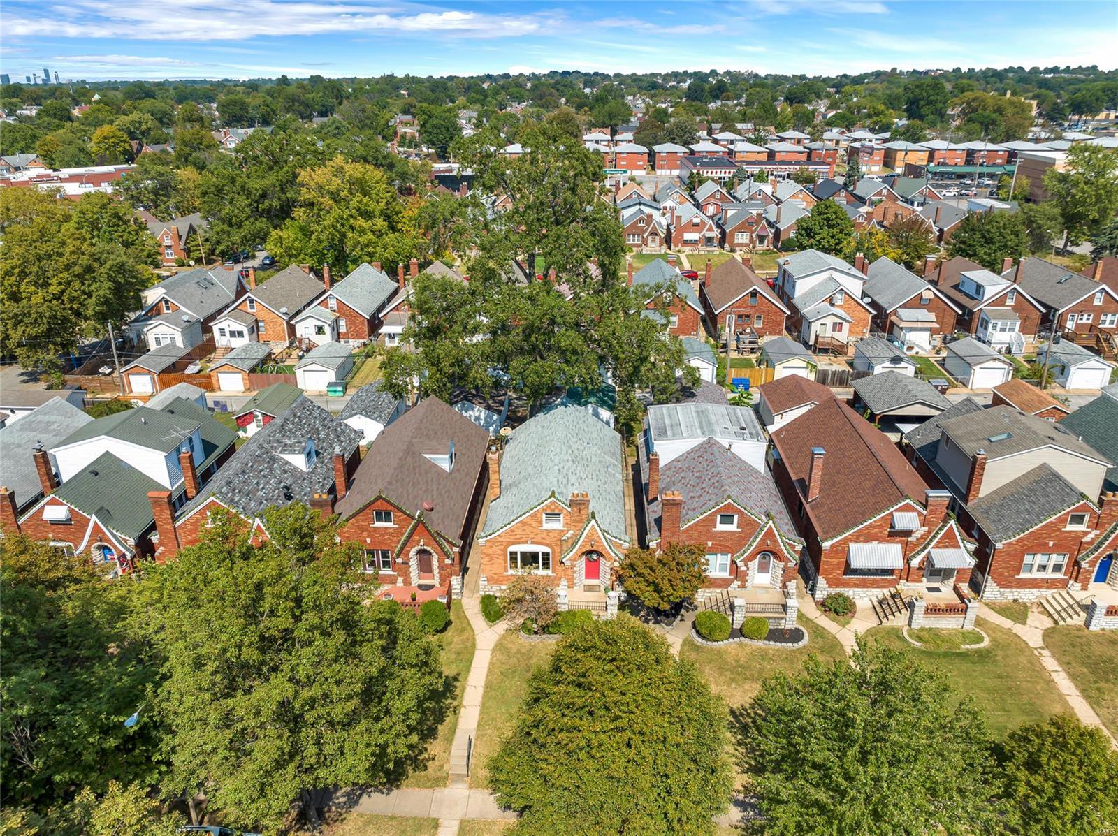 6315 Bancroft Avenue