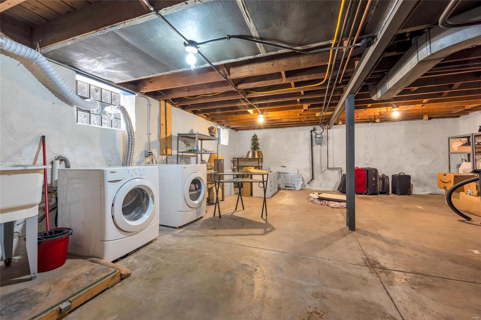 6315 Bancroft Avenue